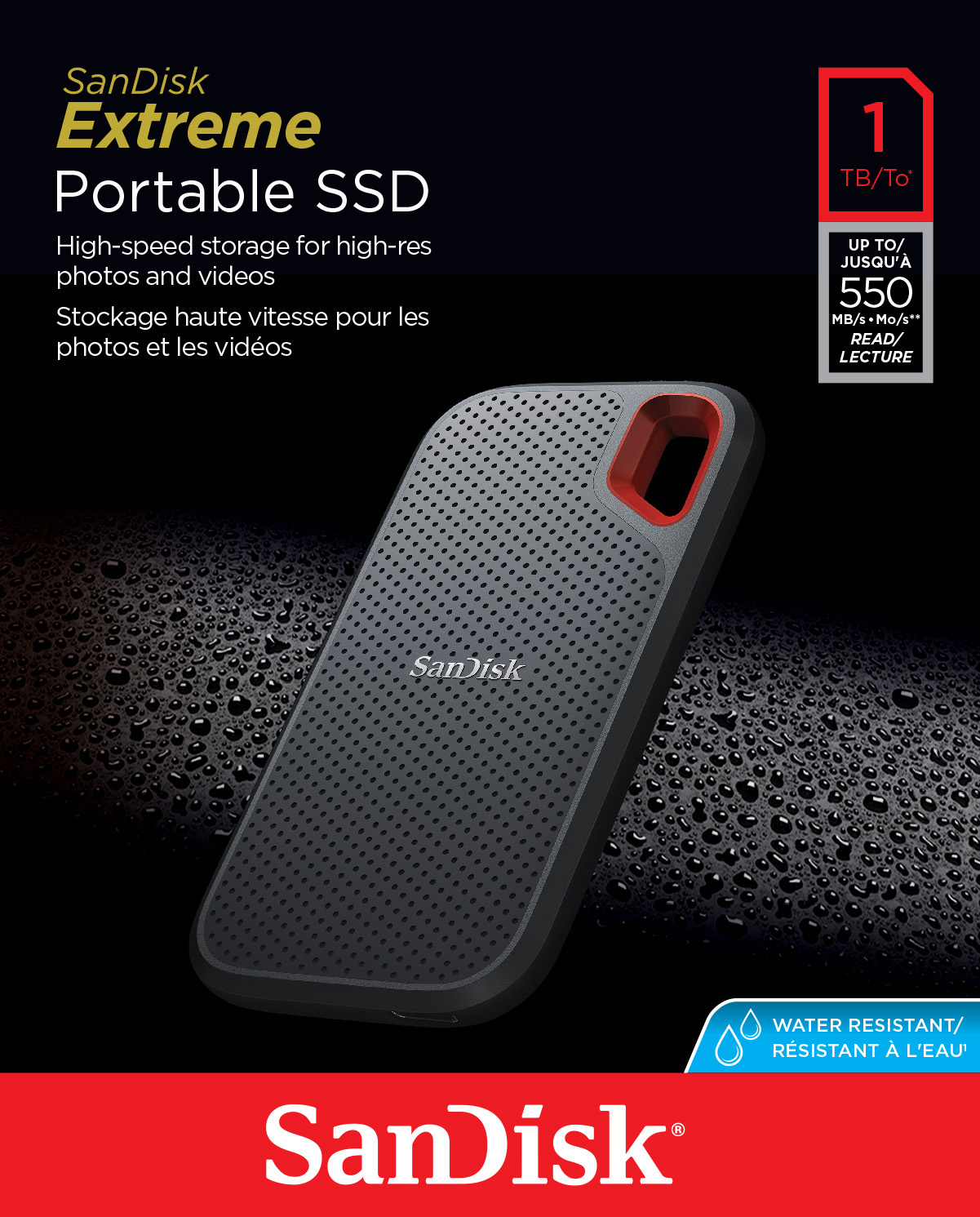 Schwarze tragbare SSD mit Text, Wassertropfen und dem SanDisk-Logo.