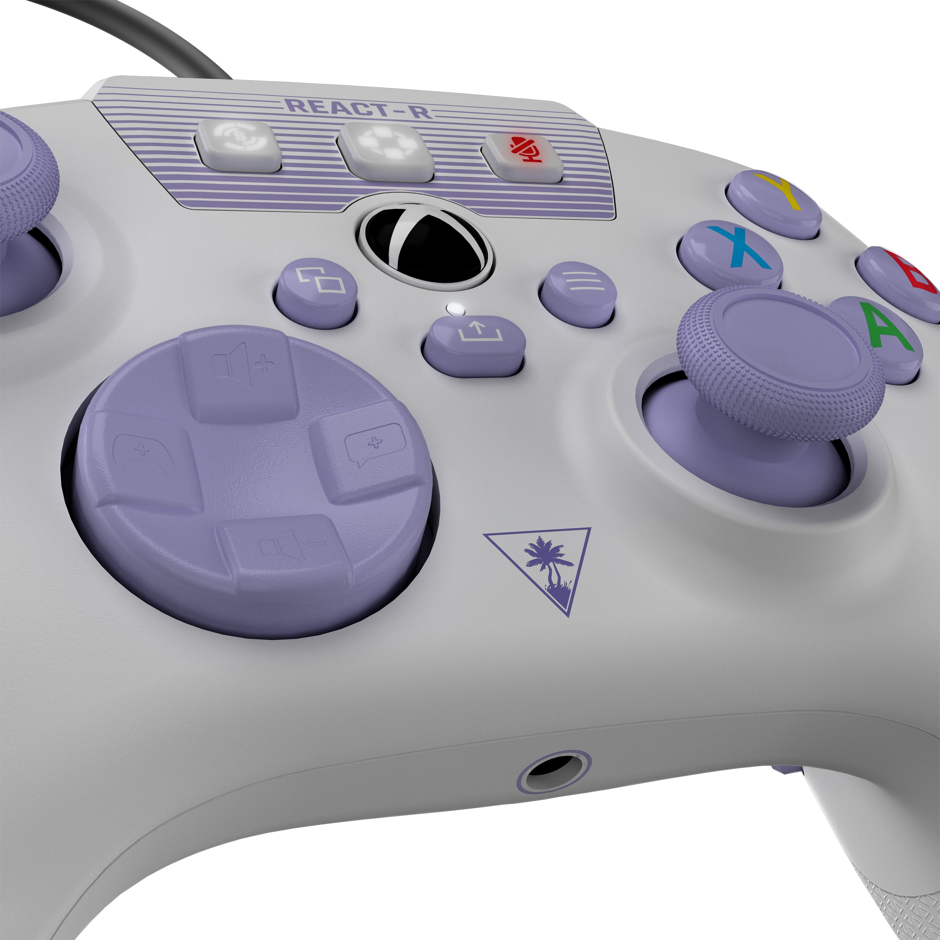 Controller di gioco bianco e viola. Ha pulsanti, joystick e un cavo.