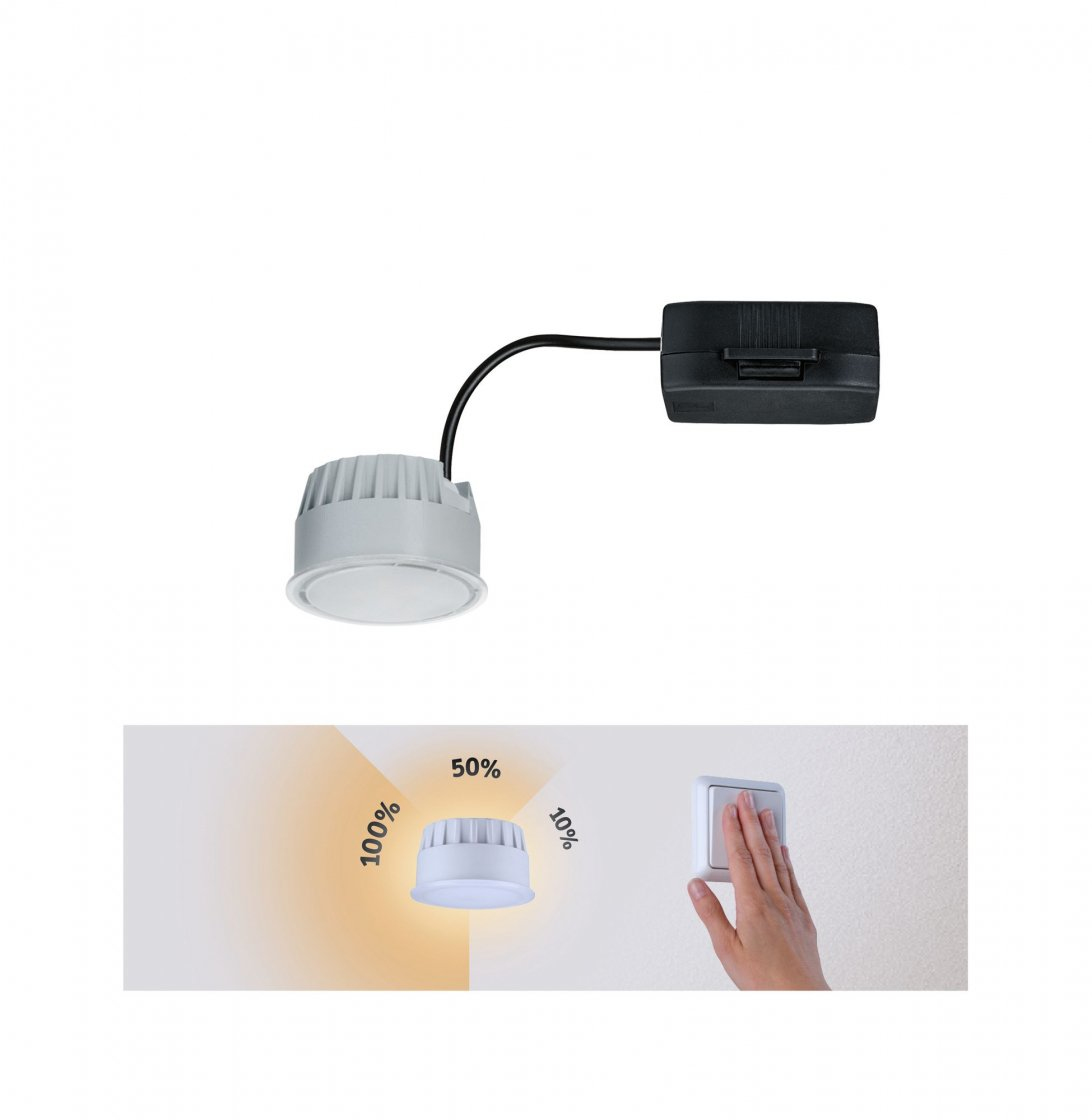 Ein Einbauleuchten mit einer Hand, die einen Lichtschalter berührt und die Lichtintensität veranschaulicht.