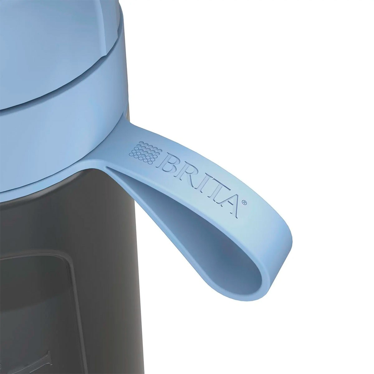 Primo piano del manico di una bottiglia d'acqua Brita, colore azzurro con logo Brita.
