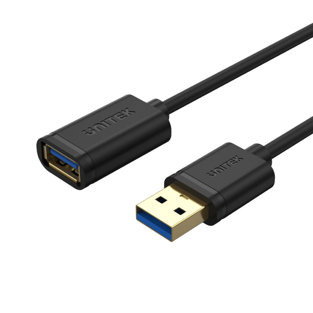 Czarny kabel USB z portami USB-A na białym tle.