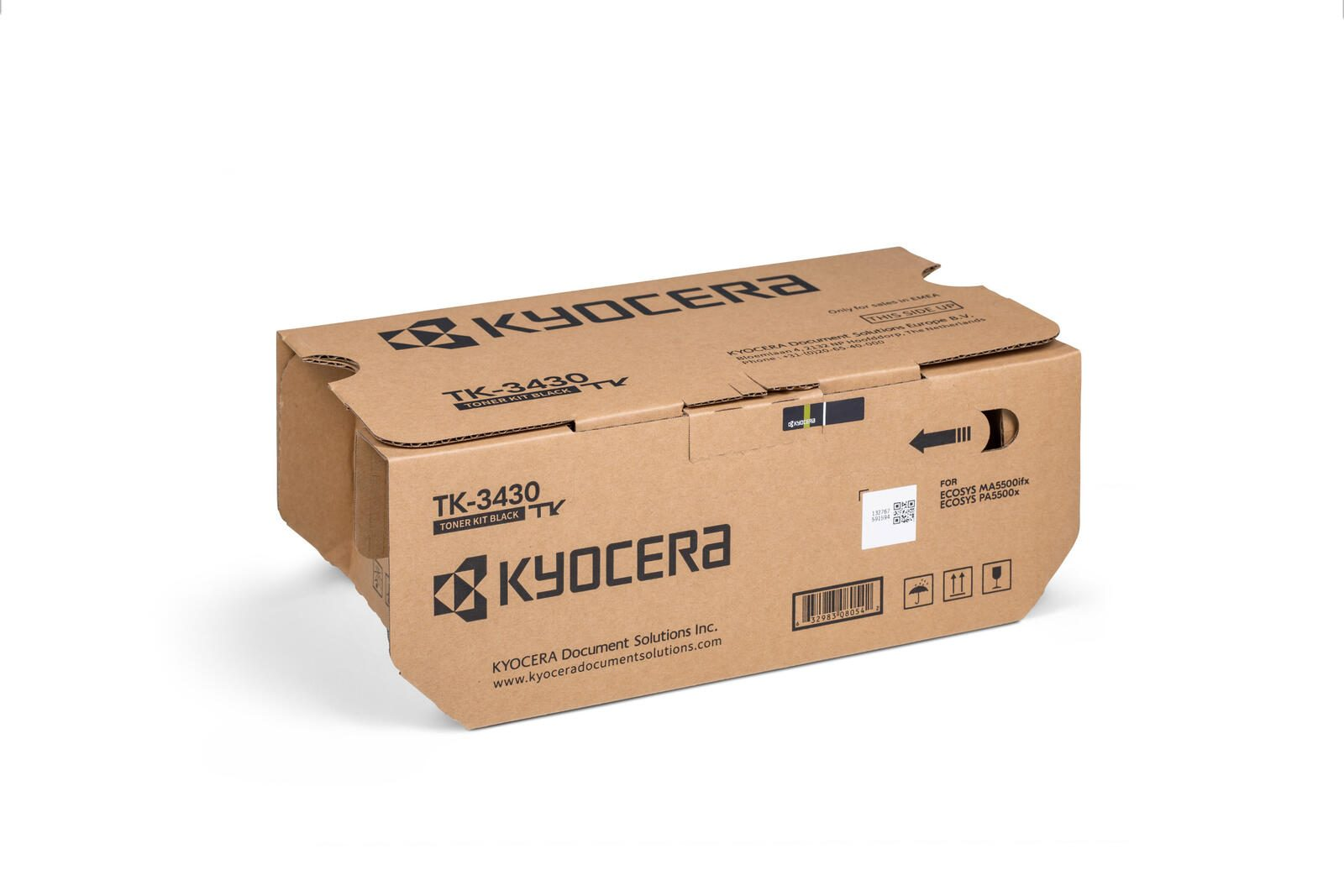 Una scatola di cartone marrone con l'etichetta 'TK-3430 TONER KIT BLACK' di Kyocera, con il logo Kyocera.
