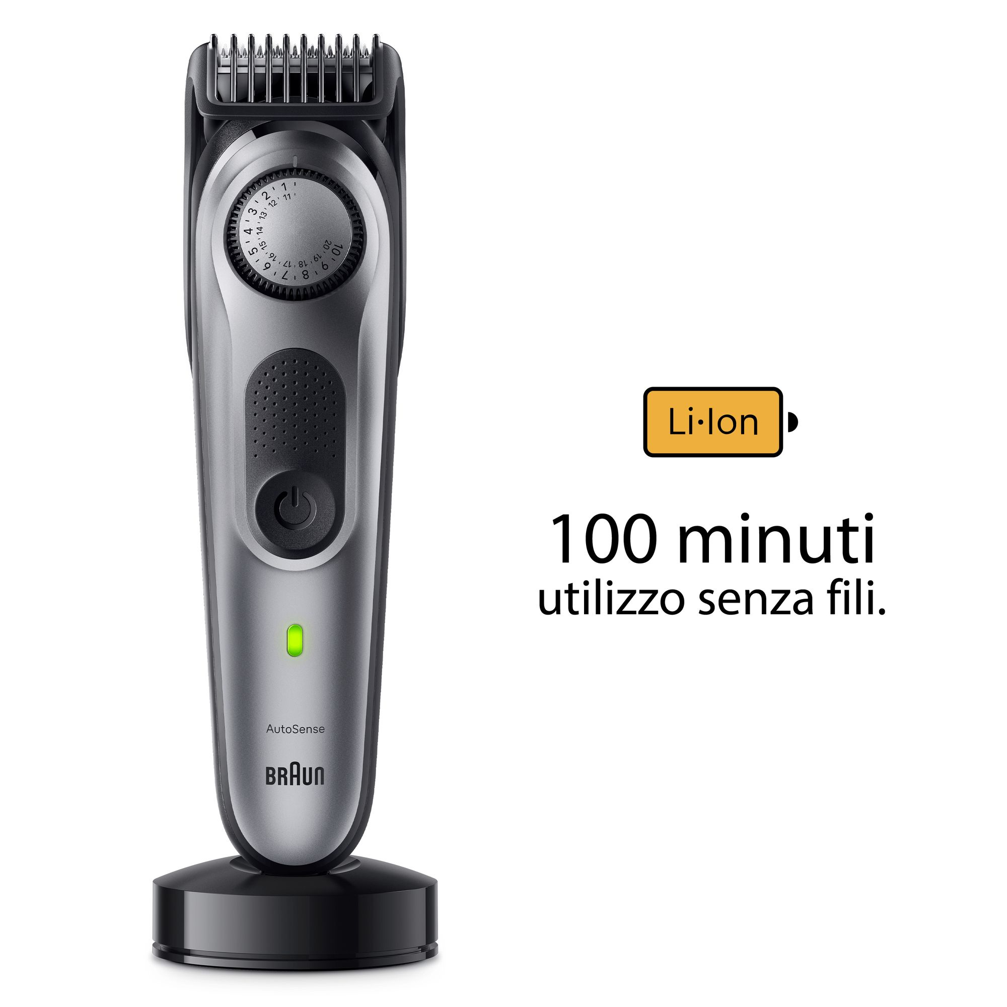 Czarno-srebrna maszynka do strzyżenia brody w studio.