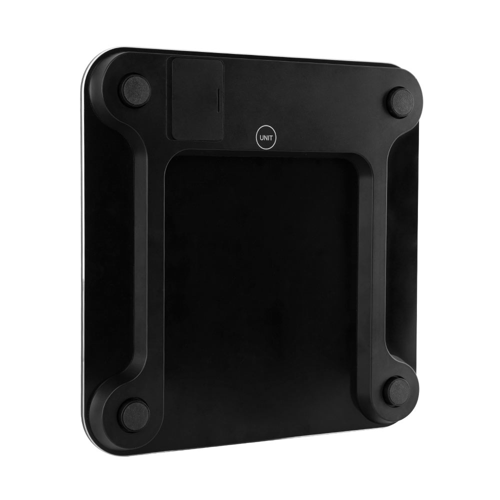 Czarna waga cyfrowa. Cztery czarne nóżki i przycisk jednostki.