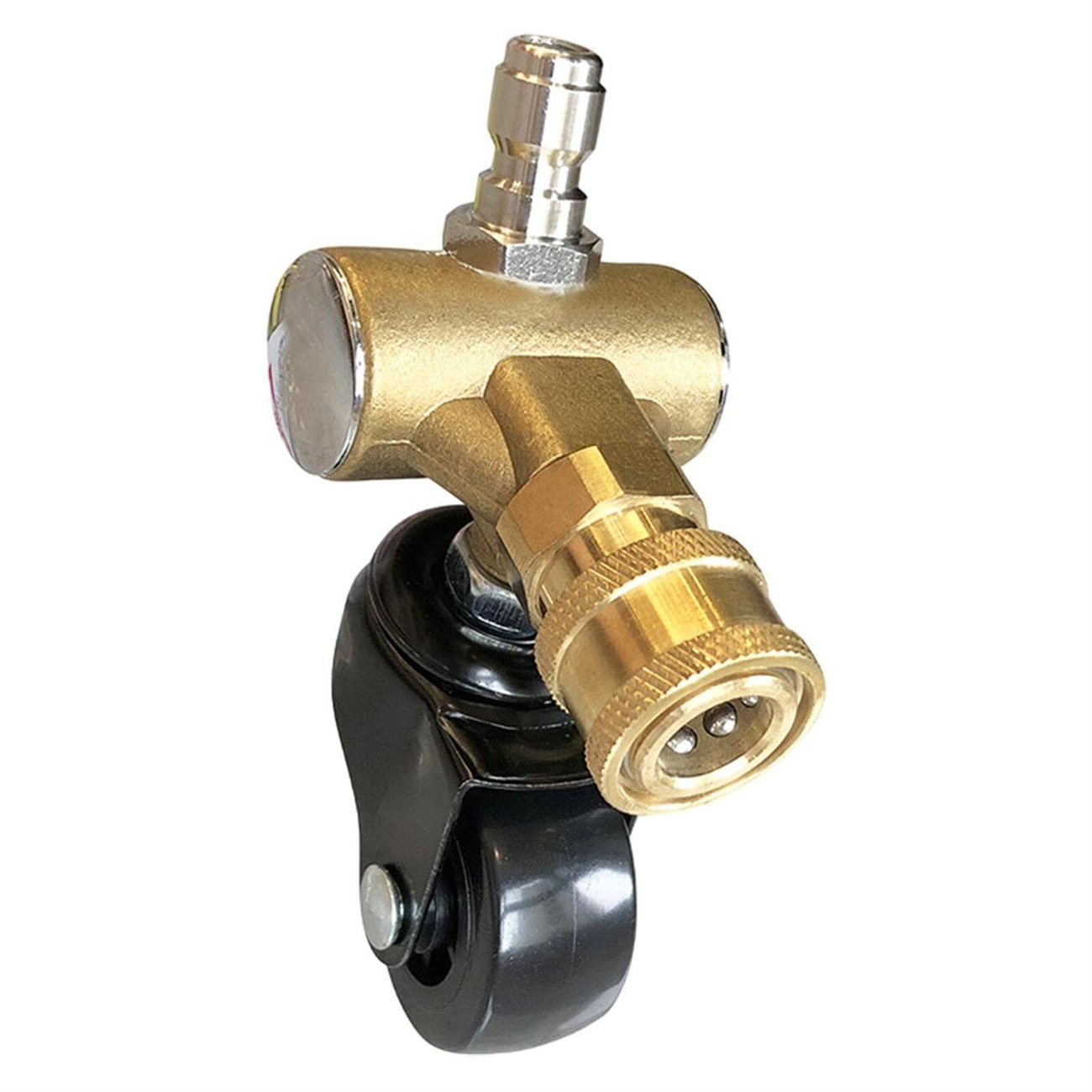 Druckwaschadapter aus Messing und Silber auf einem schwarzen Rad. Der Adapter ist abgewinkelt.