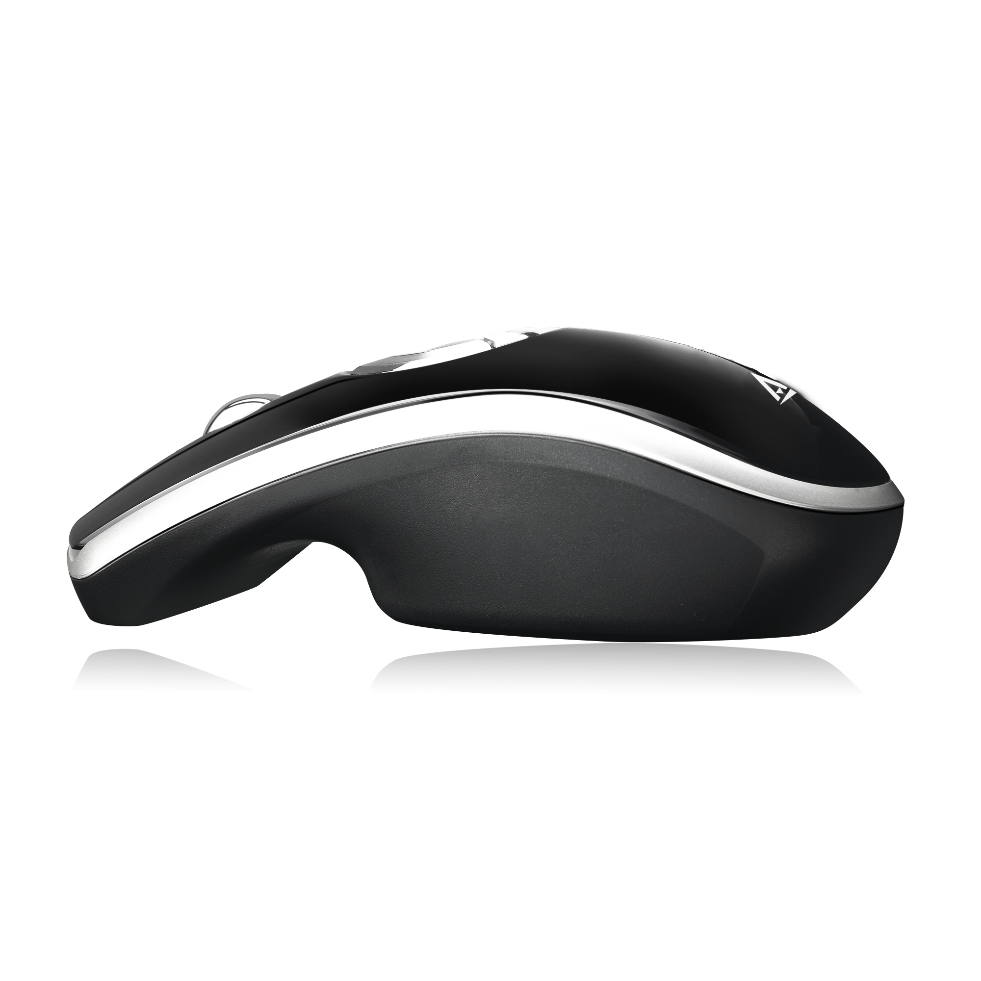 Mouse nero con finiture argentate. Vista laterale. Design elegante e moderno.