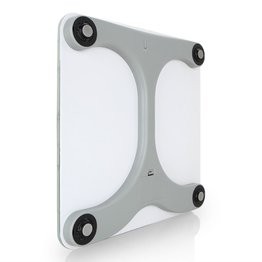 Waga łazienkowa, biała z szarą ramą, widok od dołu, pokazujący komorę baterii.