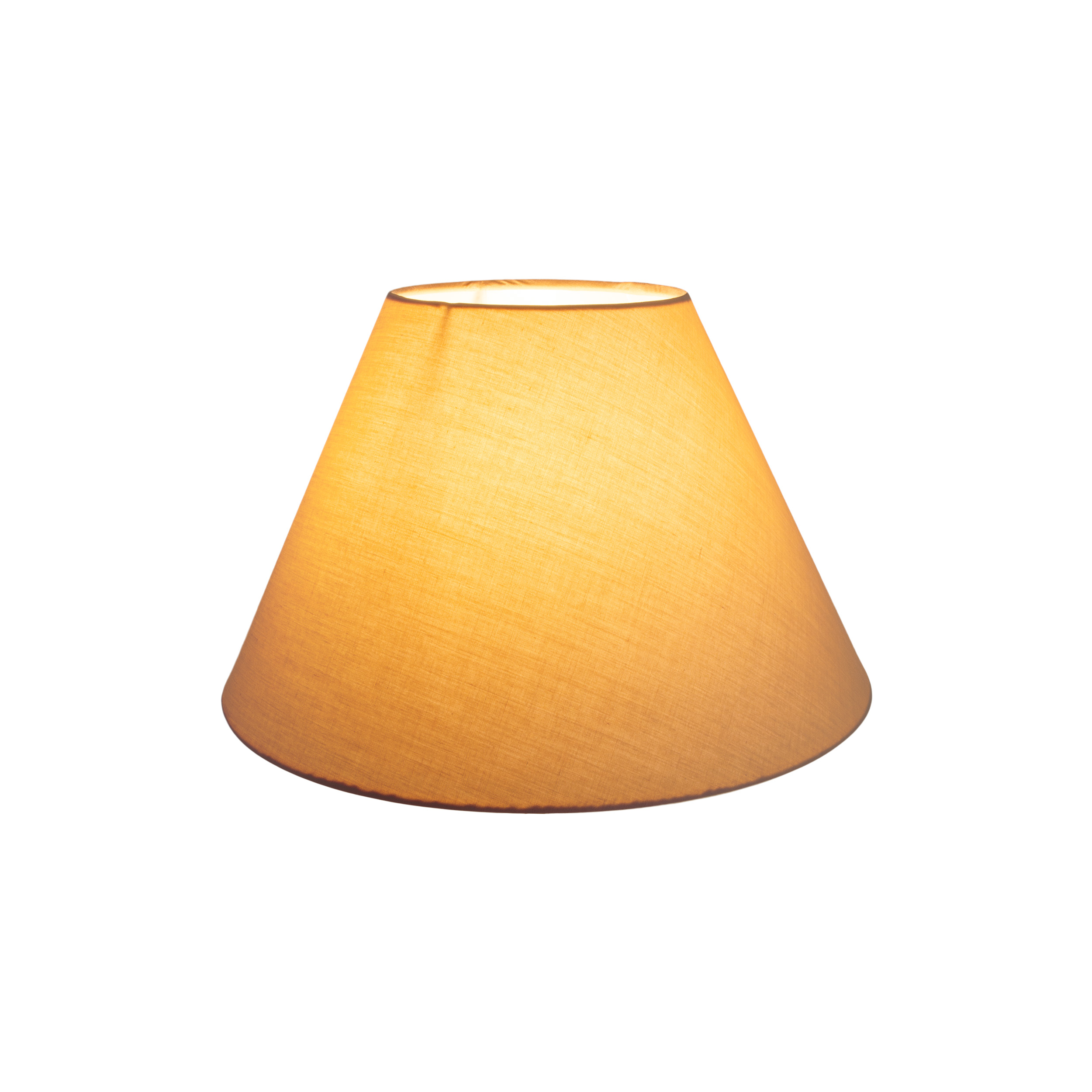 Ein Lampenschirm, konische Form, cremefarben, von innen beleuchtet.