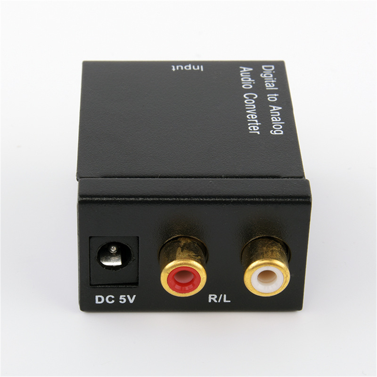 Schwarzer Digital-Analog-Audio-Konverter mit DC-Eingang und Cinch-Ausgängen. Text: 'Digital-Analog-Audio-Konverter'.