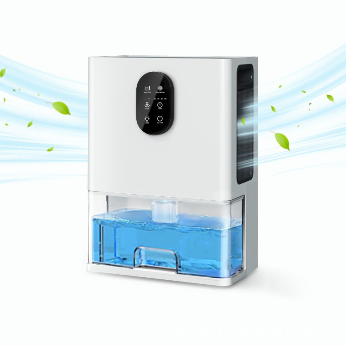 Weißer Luftentfeuchter mit transparentem Wassertank, blaues Wasser. Grüne Blätter um das Gerät.