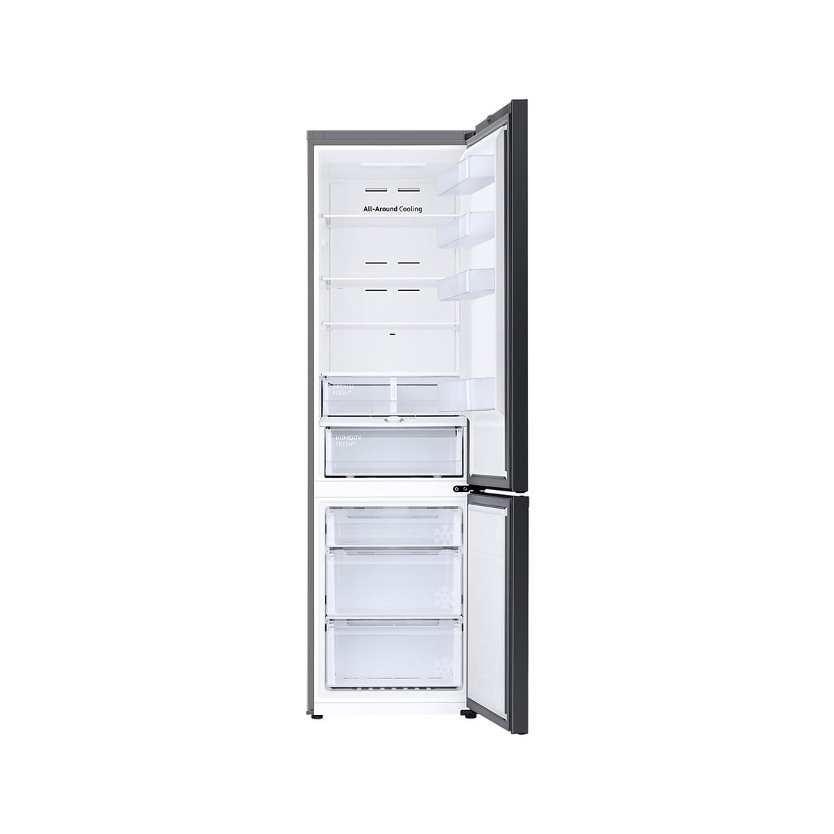 Un refrigerador abierto con múltiples estantes y cajones. El interior está iluminado con luz blanca. La puerta está abierta.