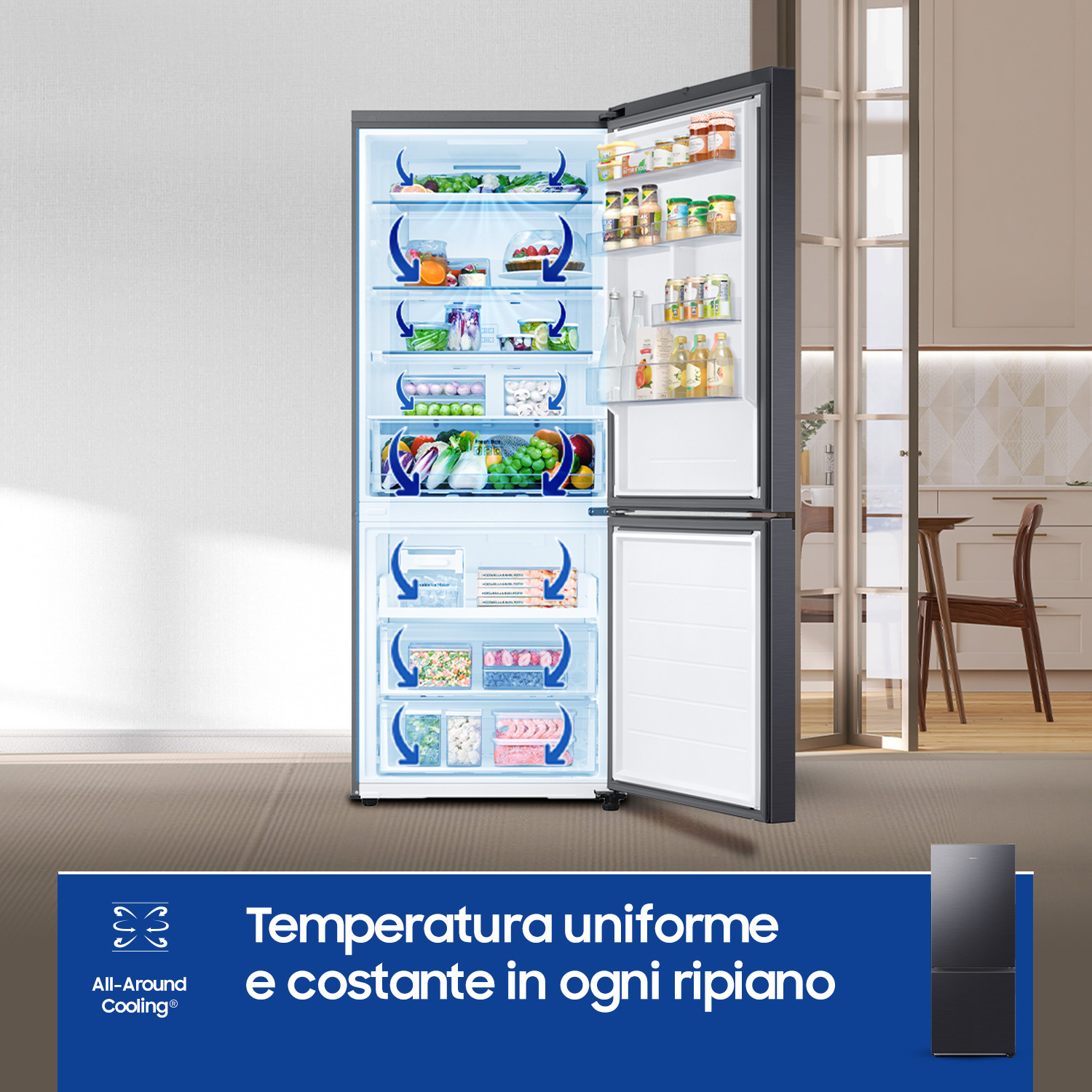 Interno del frigorifero con cibo. Scaffali con cibo e bevande visibili.