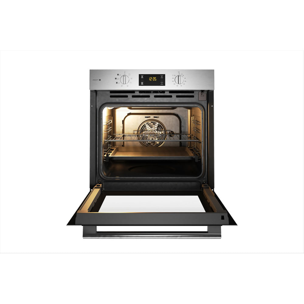 Forno con porta aperta e griglie interne, ventola sul retro. Display digitale con orario.