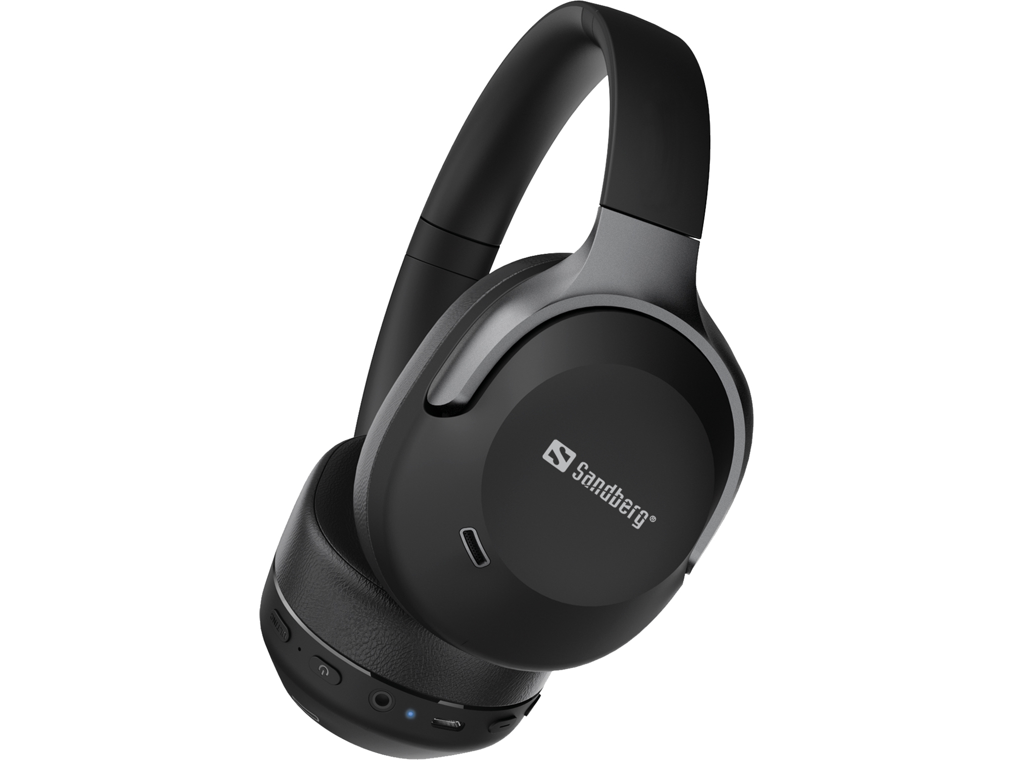 Zwarte over-ear koptelefoon met de merknaam 'Sandberg' aan de zijkant.