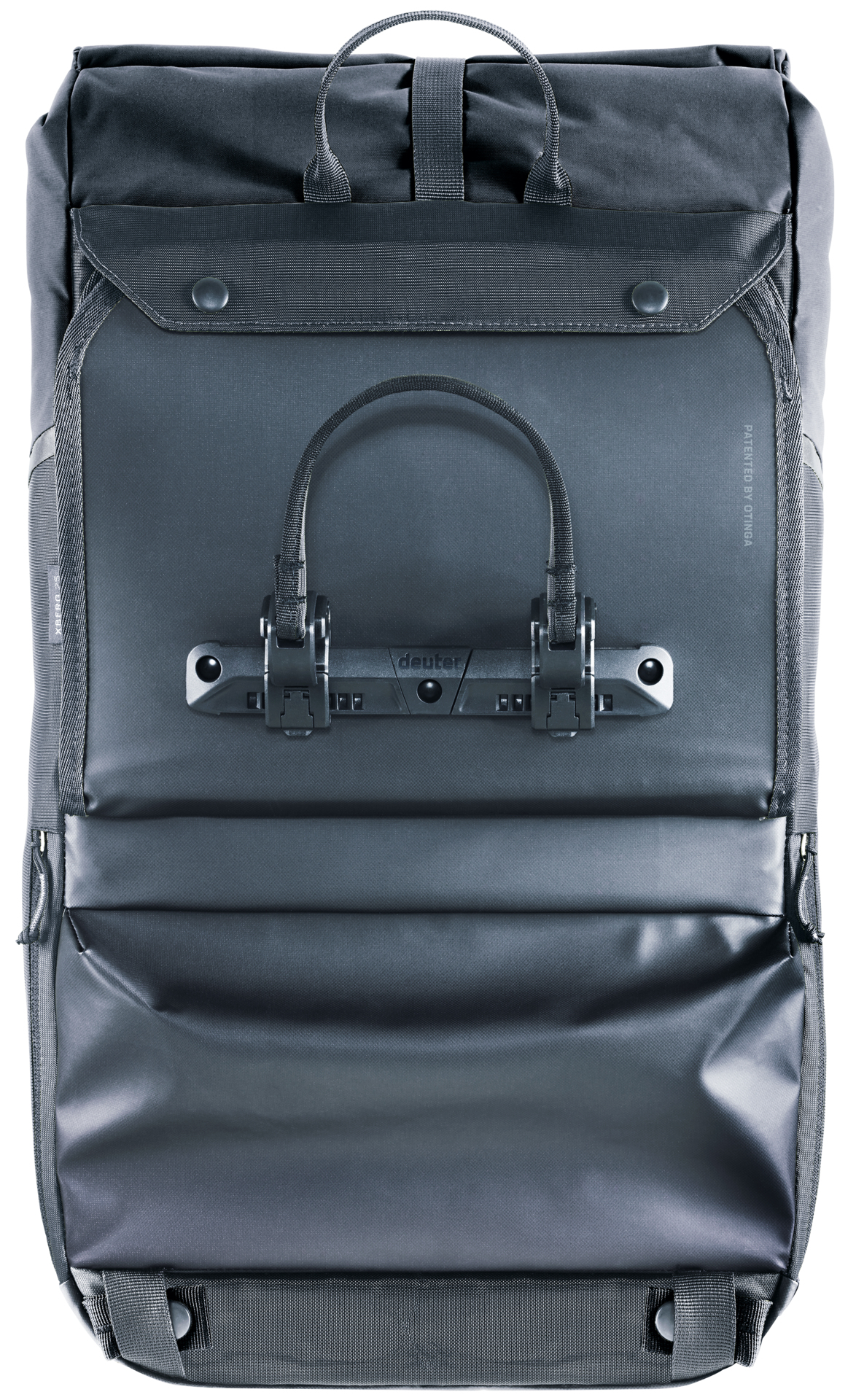 Schwarzer Rucksack mit Deuter-Branding auf weißem Hintergrund.
