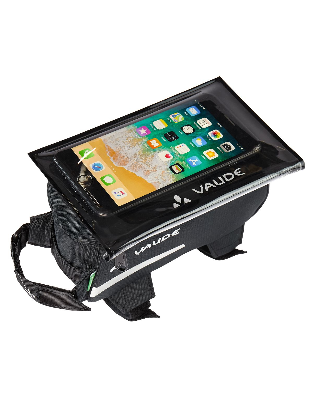 Ein Telefon in einer wasserdichten Tasche, befestigt an einer schwarzen Vaude-Tasche.
