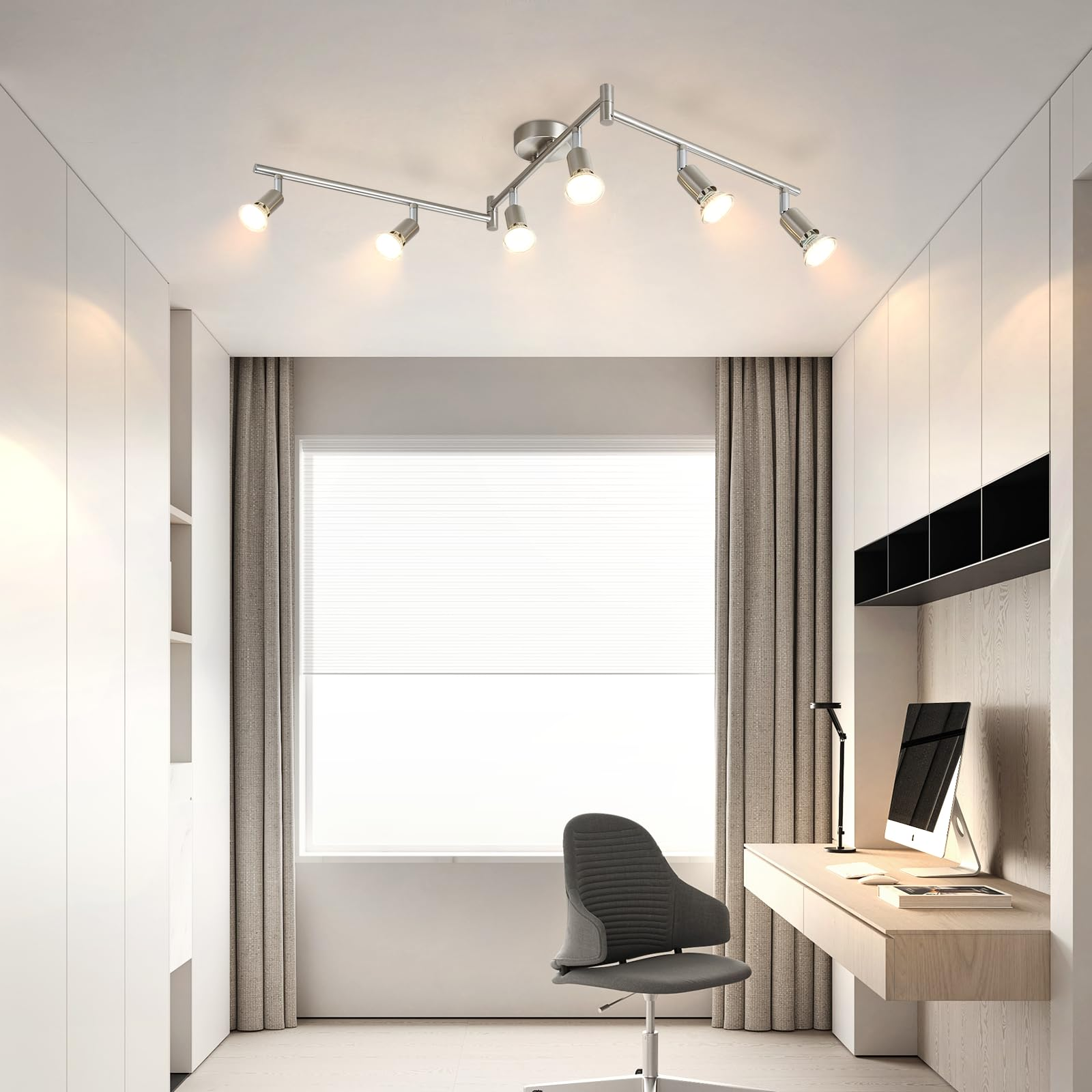 Ein modernes Heimbüro mit Deckenleuchte, Schreibtisch, Stuhl, Fenster und Schränken.