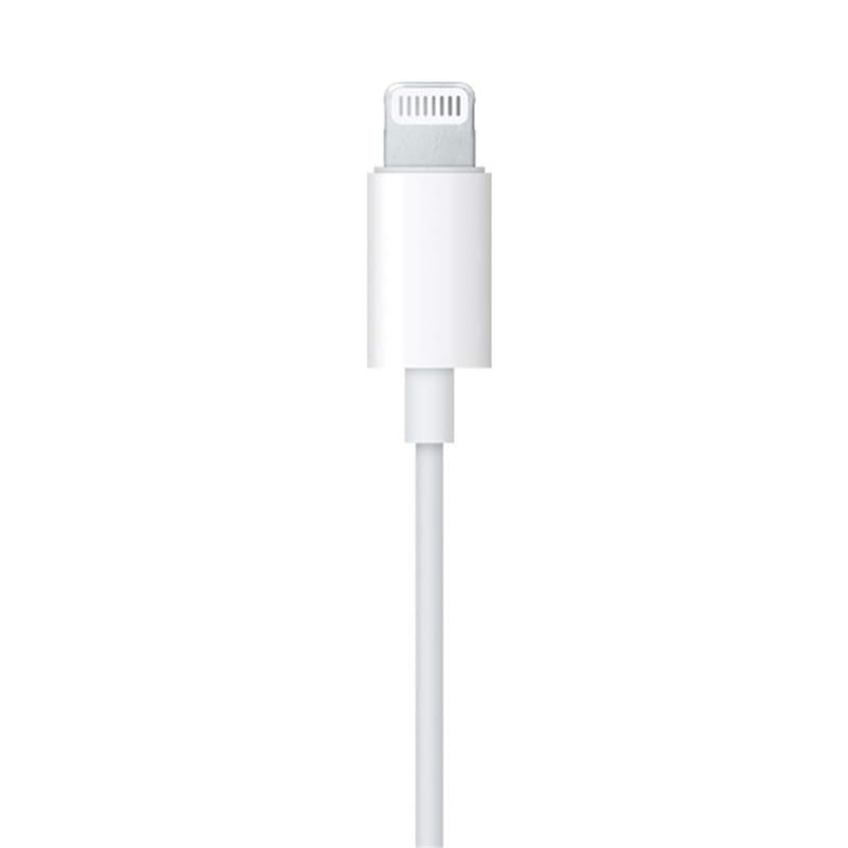 Weißes Lightning-Kabel für ein iPhone, auf weißem Hintergrund.