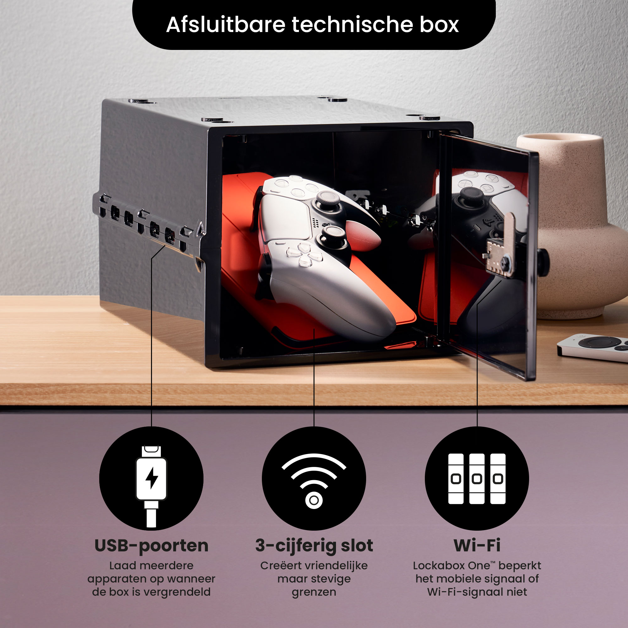 Geschlossene Technikbox mit offener Tür. Im Inneren befinden sich zwei Gamecontroller auf roter Oberfläche, darunter Icons.