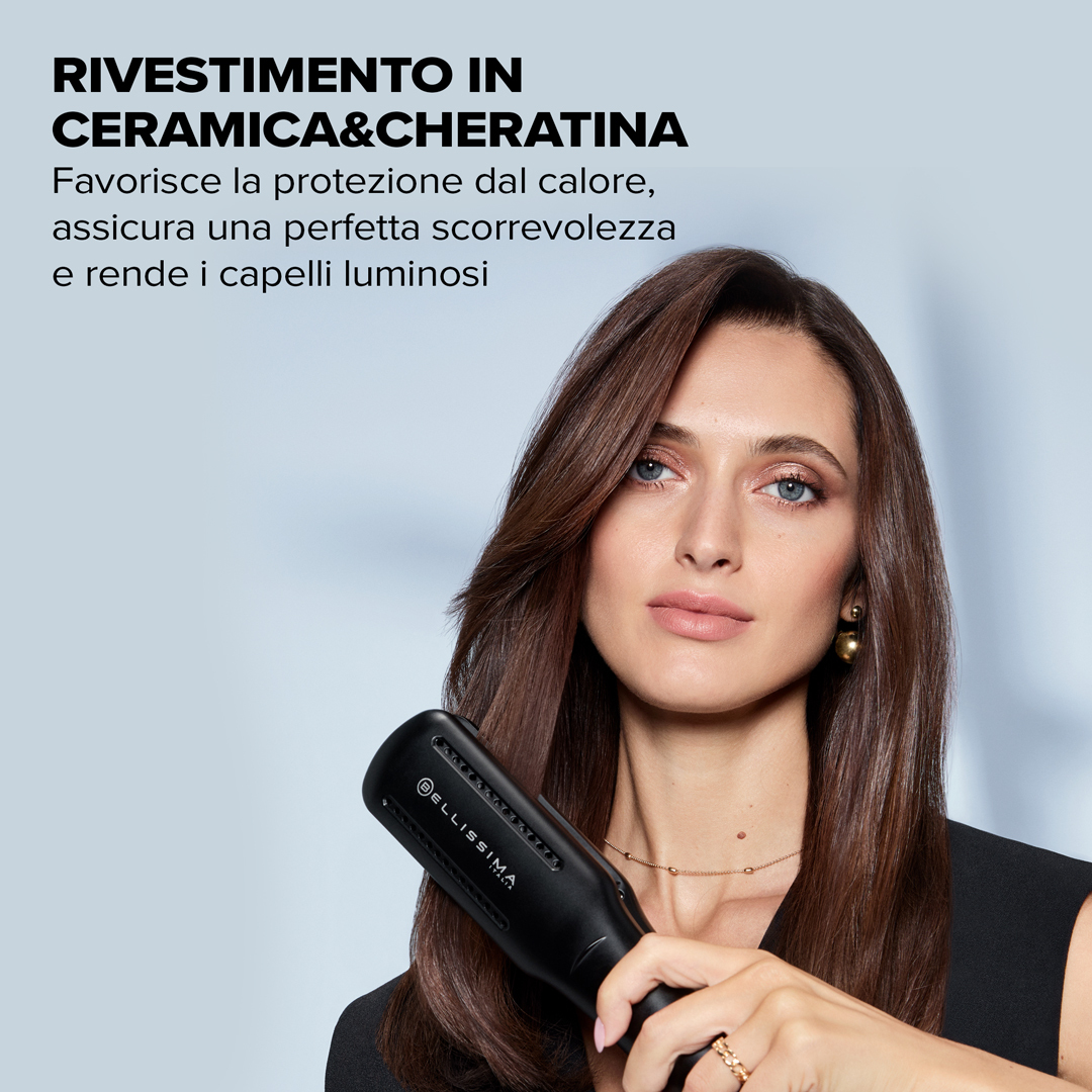 Kobieta trzymająca czarną prostownicę do włosów. Widoczny tekst o powłoce ceramicznej i keratynowej.