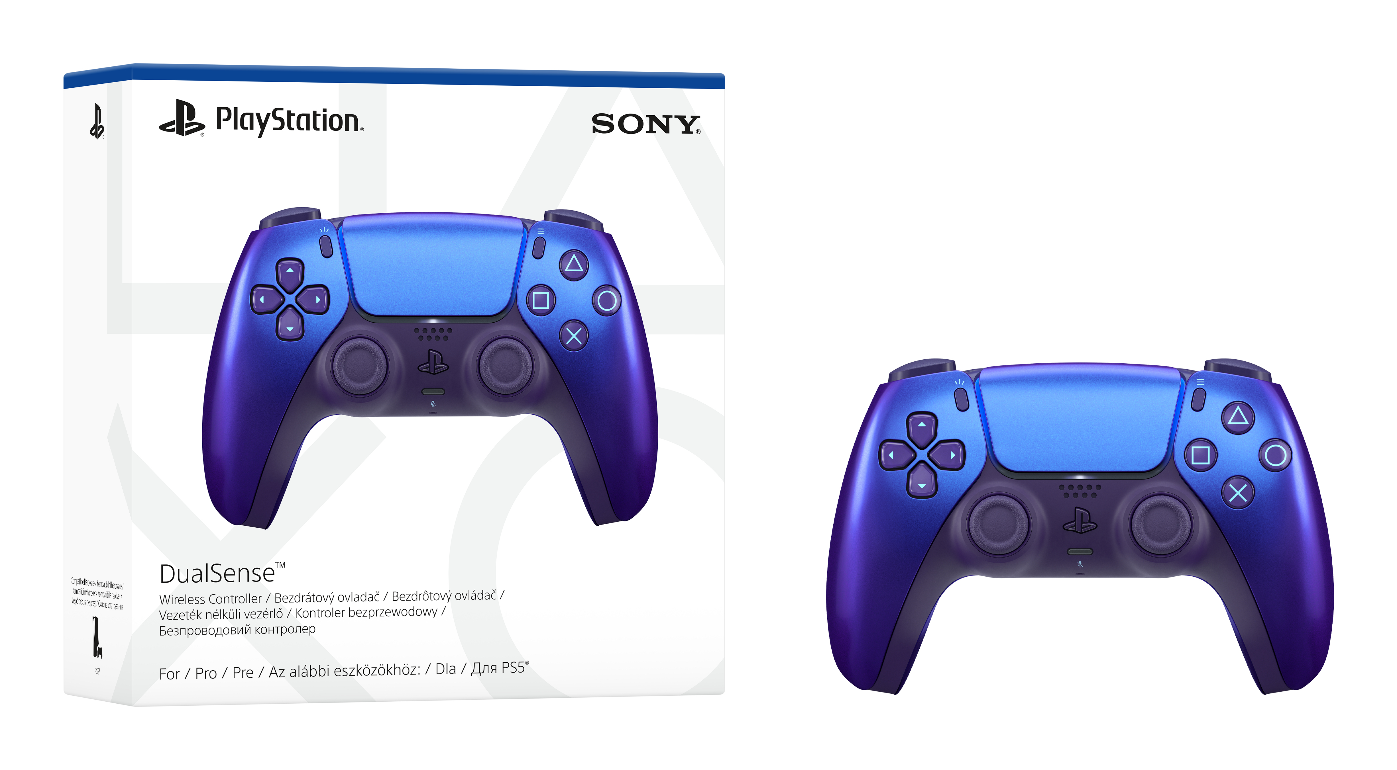 L'immagine mostra un controller DualSense blu e viola. È su sfondo bianco, accanto alla scatola in cui è contenuto.