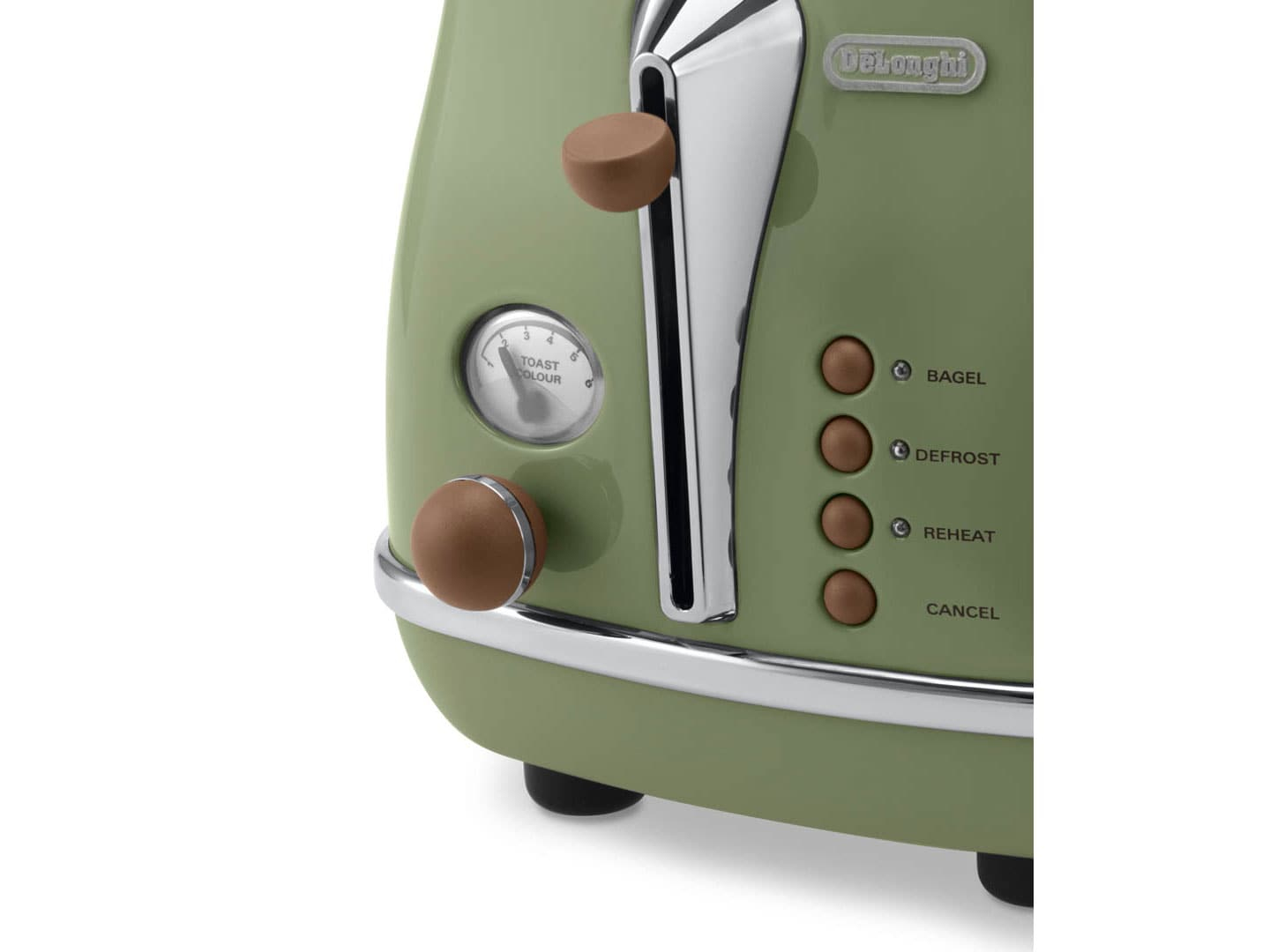 Zbliżenie zielonego tostera DeLonghi z brązowymi pokrętłami i wskaźnikiem koloru tostów. Białe tło.