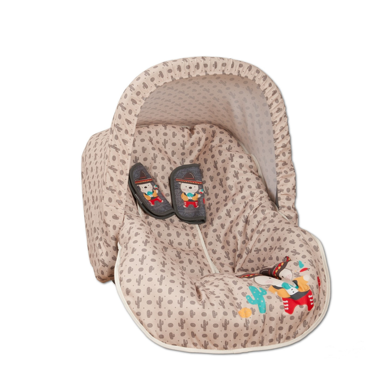 Asiento de coche para bebé con funda beige, diseño vaquero y correas. Capucha arriba.