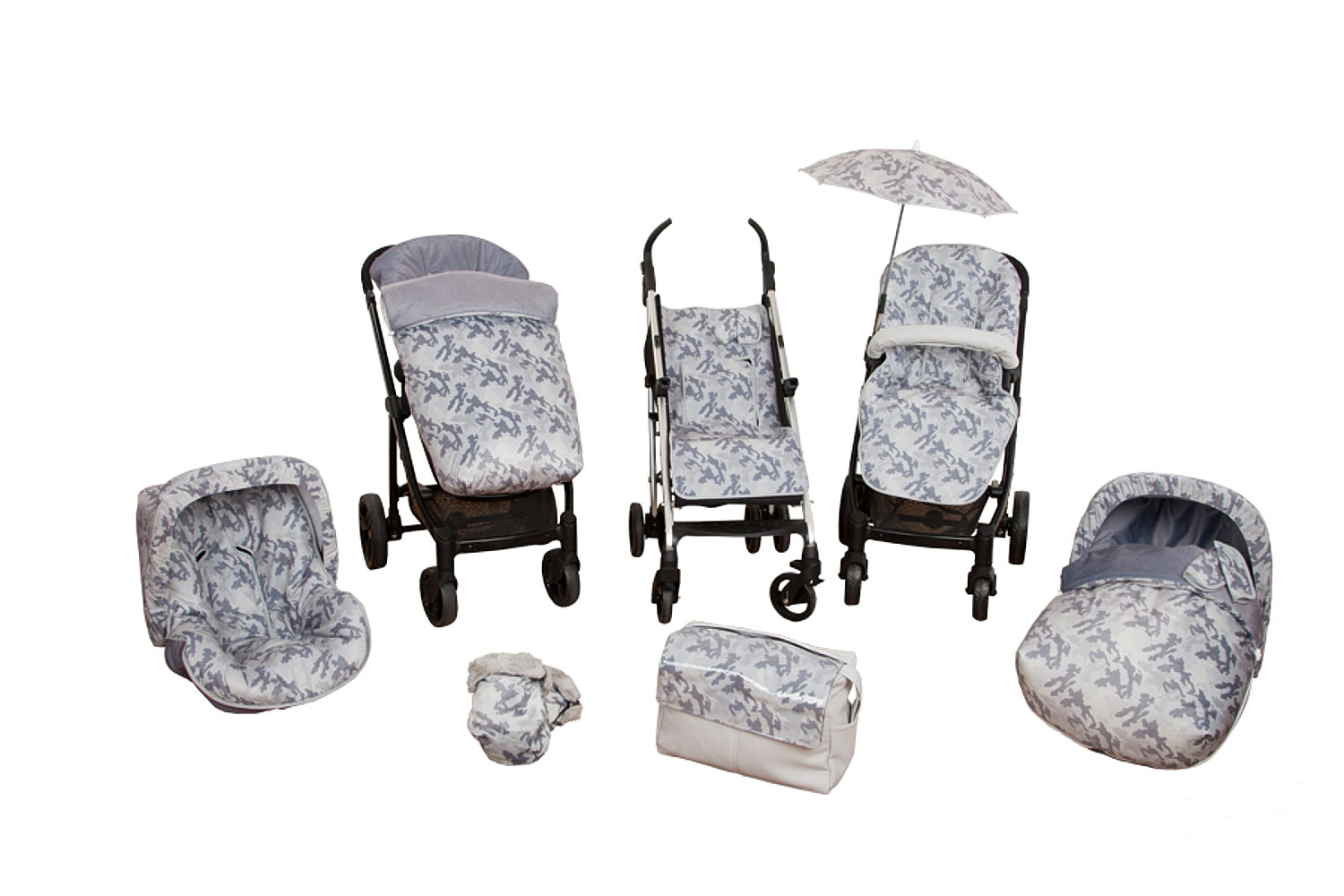 Conjunto de cochecito de bebé con patrón de camuflaje gris. Incluye cochecito, asiento de coche, bolso y sombrilla.
