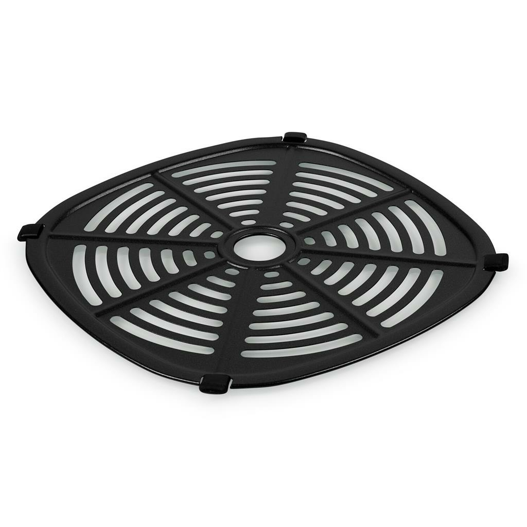 Vassoio nero circolare per friggitrice ad aria con design perforato, su bianco.