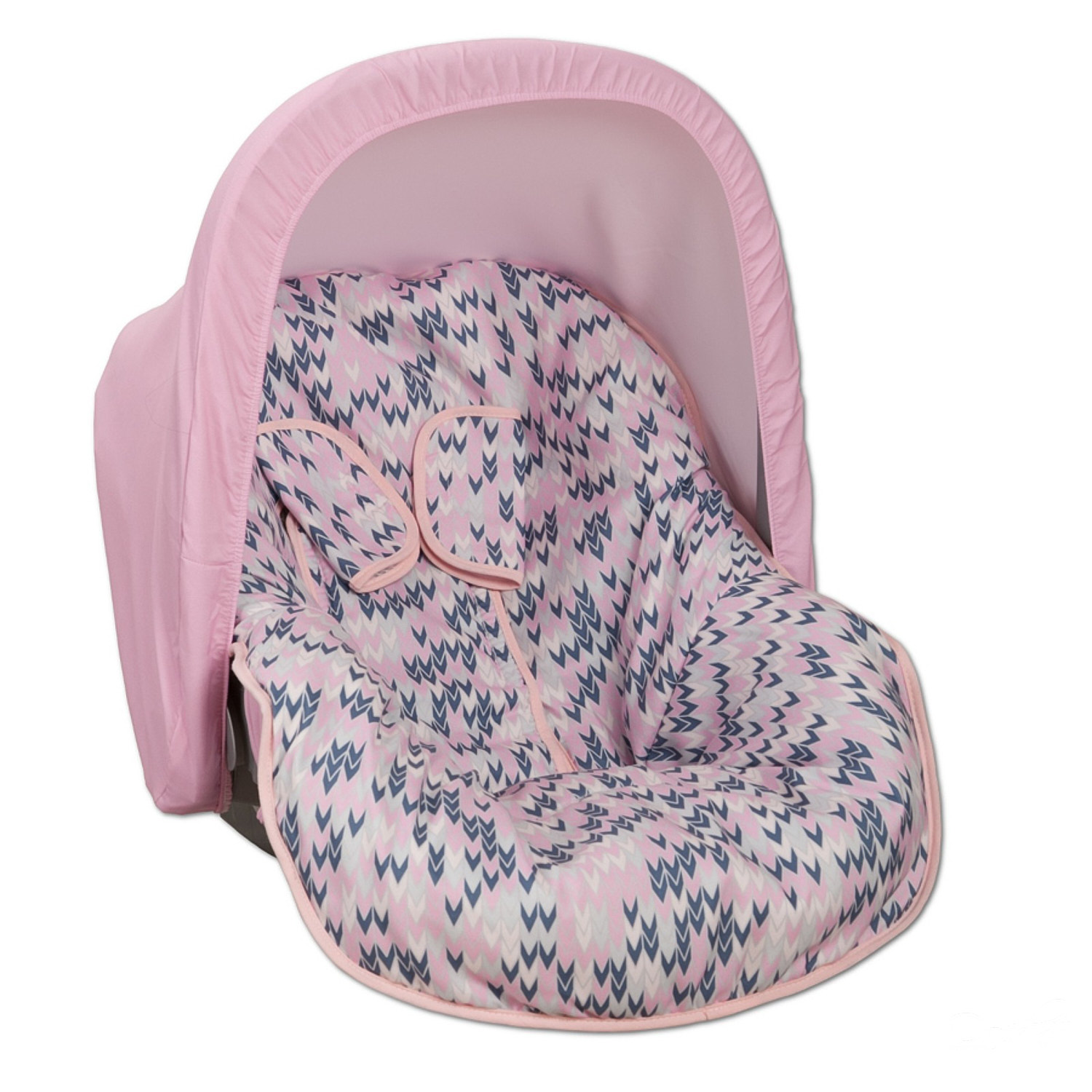 Funda para asiento de coche para bebé rosa y estampada con capota. Fondo blanco.