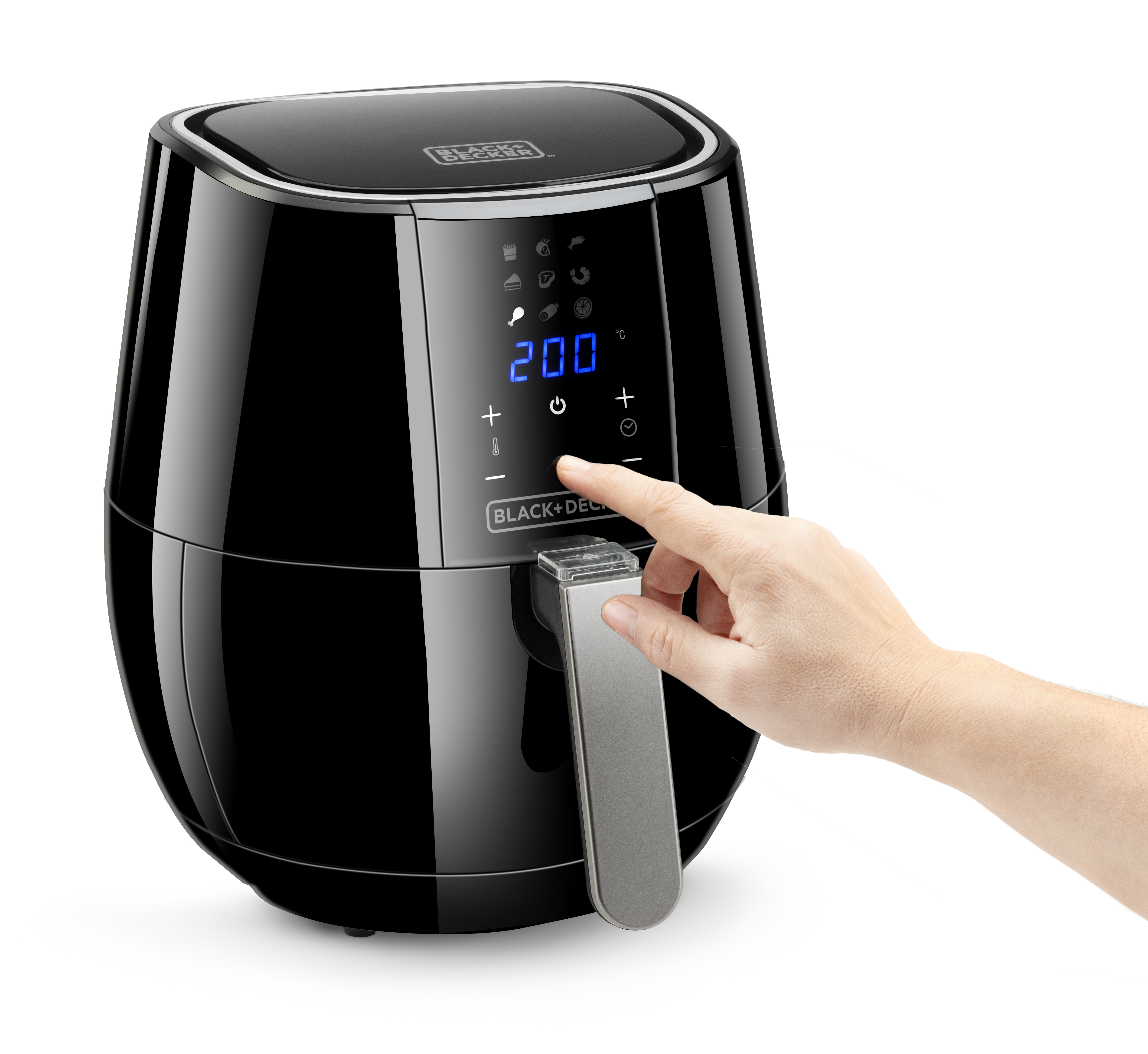 Czarna frytkownica powietrzna z ręką na uchwycie. Wyświetlacz cyfrowy pokazuje 200. Białe tło.