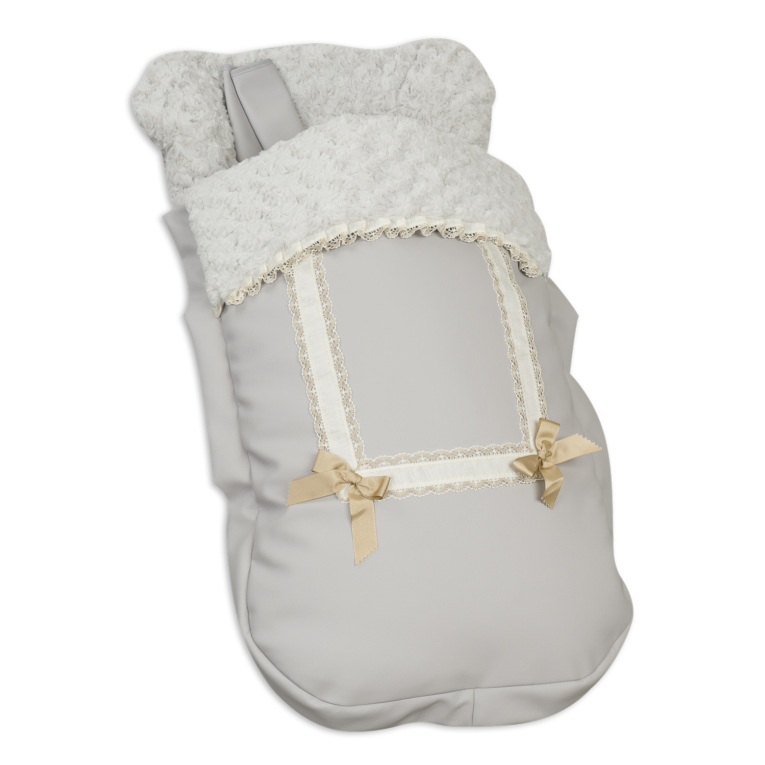Saco de dormir gris para asiento de coche de bebé con ribete de encaje crema y lazos dorados.
