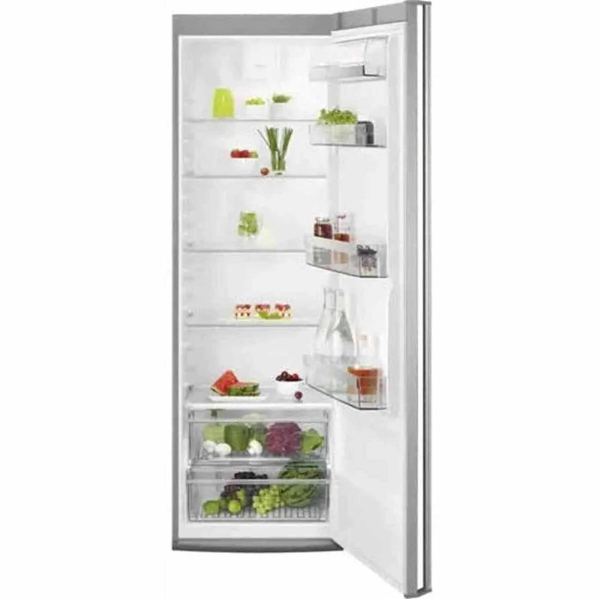 Open koelkast met planken vol eten en drinken en een wit interieur.