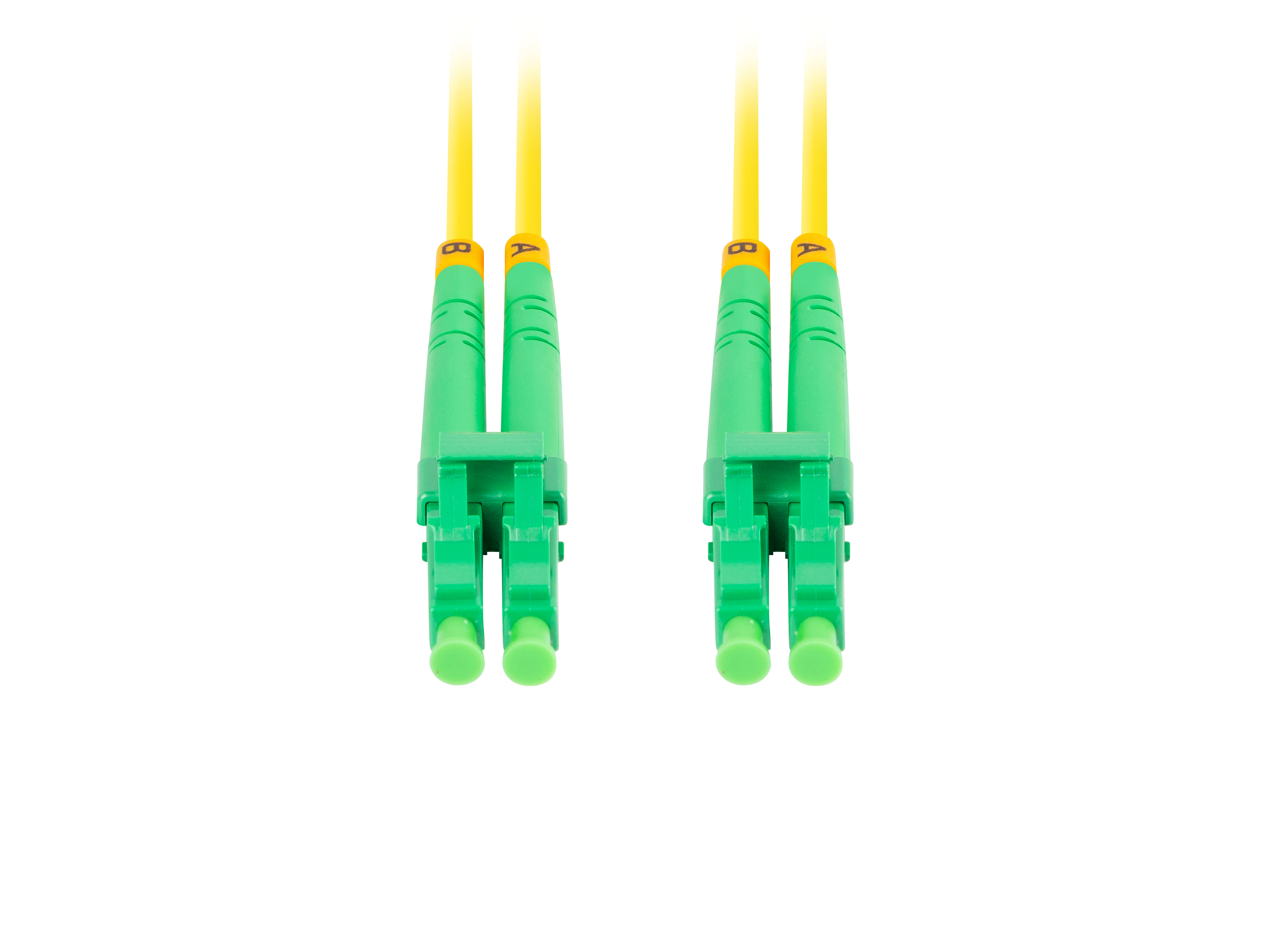 Deux connecteurs fibre optique verts avec câble jaune, fond blanc.