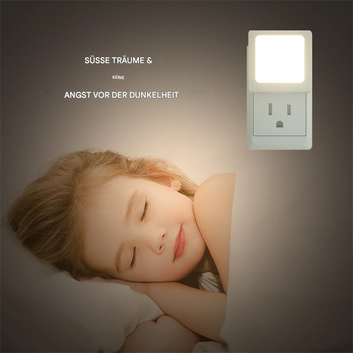 Ein schlafendes Mädchen neben einem Nachtlicht an der Steckdose.