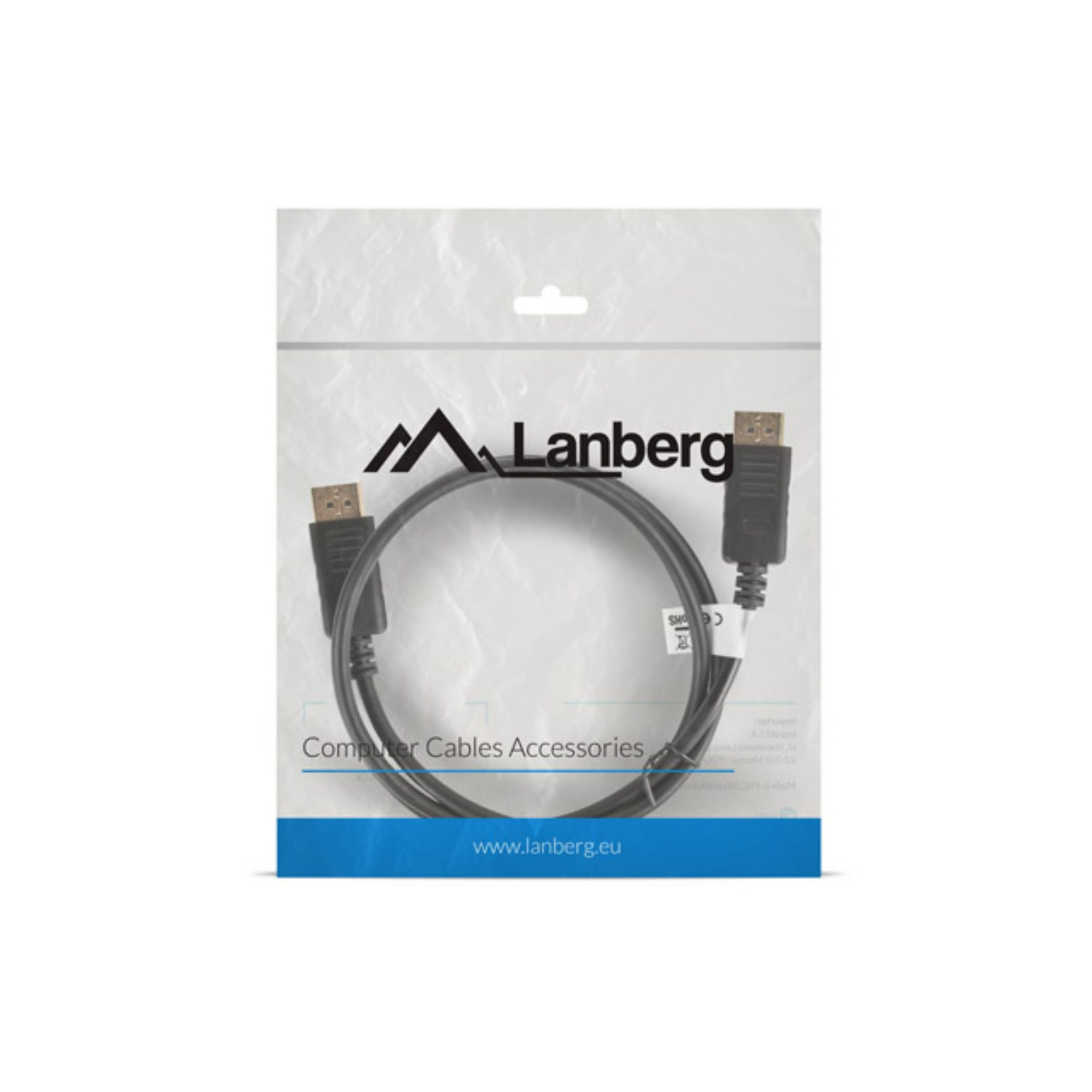 Czarny kabel HDMI w przezroczystym opakowaniu. Marka to Lanberg. Białe tło.
