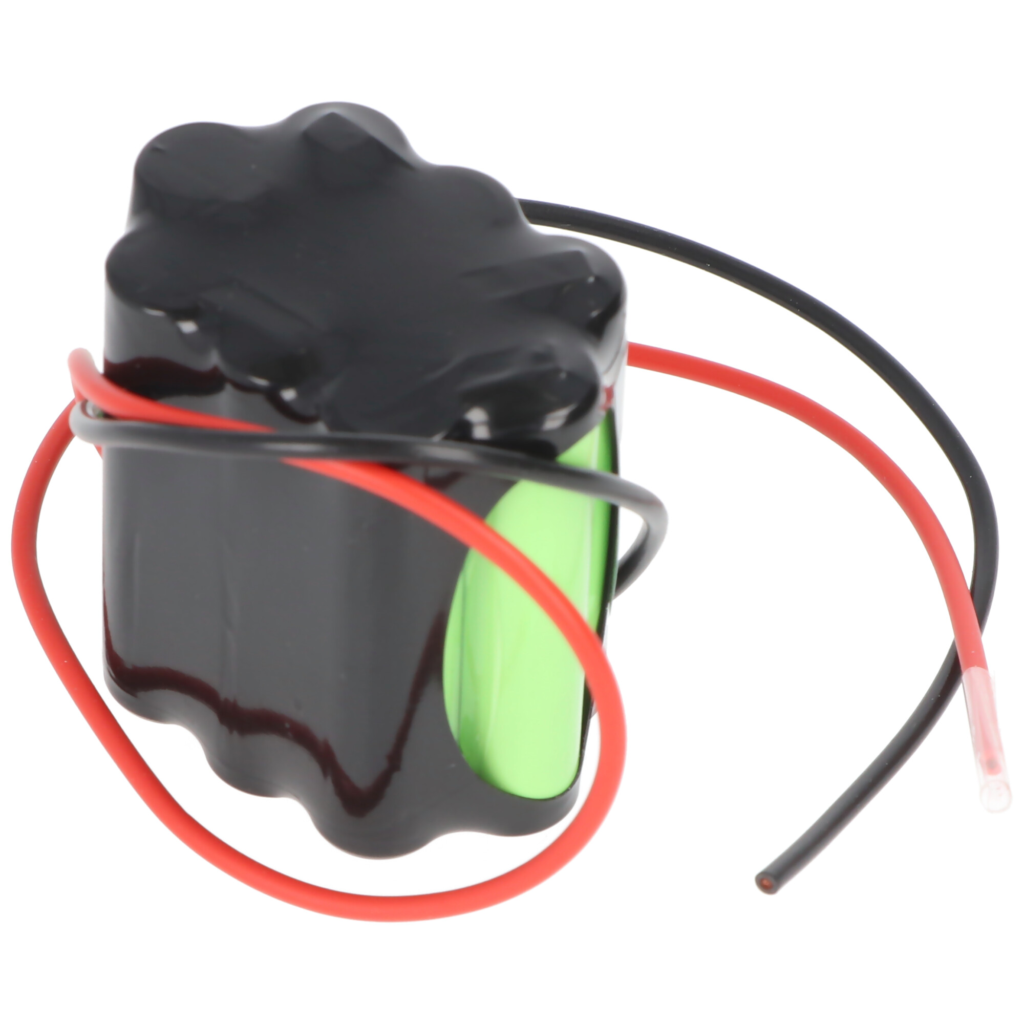 Schwarzes Batteriepack mit roten und schwarzen Kabeln. Grüne Batteriezelle sichtbar.