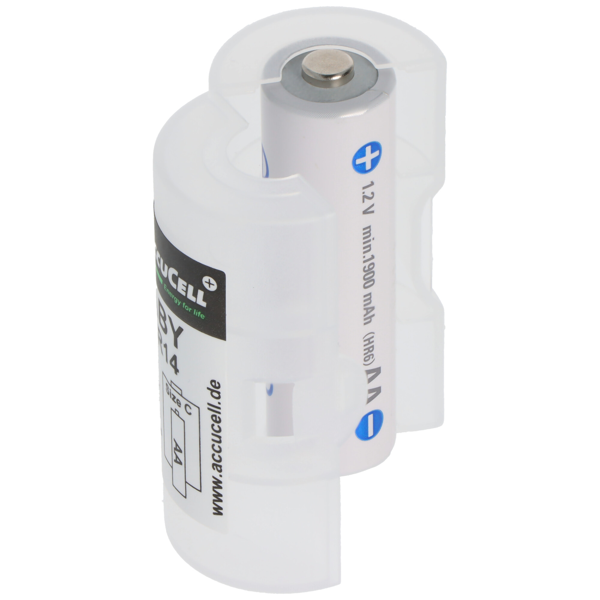 Ein AA-zu-C-Batterieadapter mit weißer Kunststoffhülle, der eine AA-Batterie hält. Die Batterie ist beschriftet.