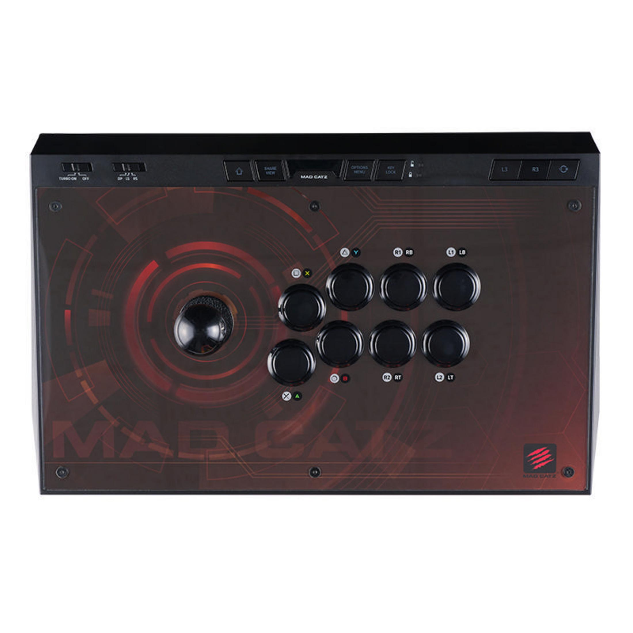 Un arcade stick Mad Catz con pulsanti neri su sfondo rosso.