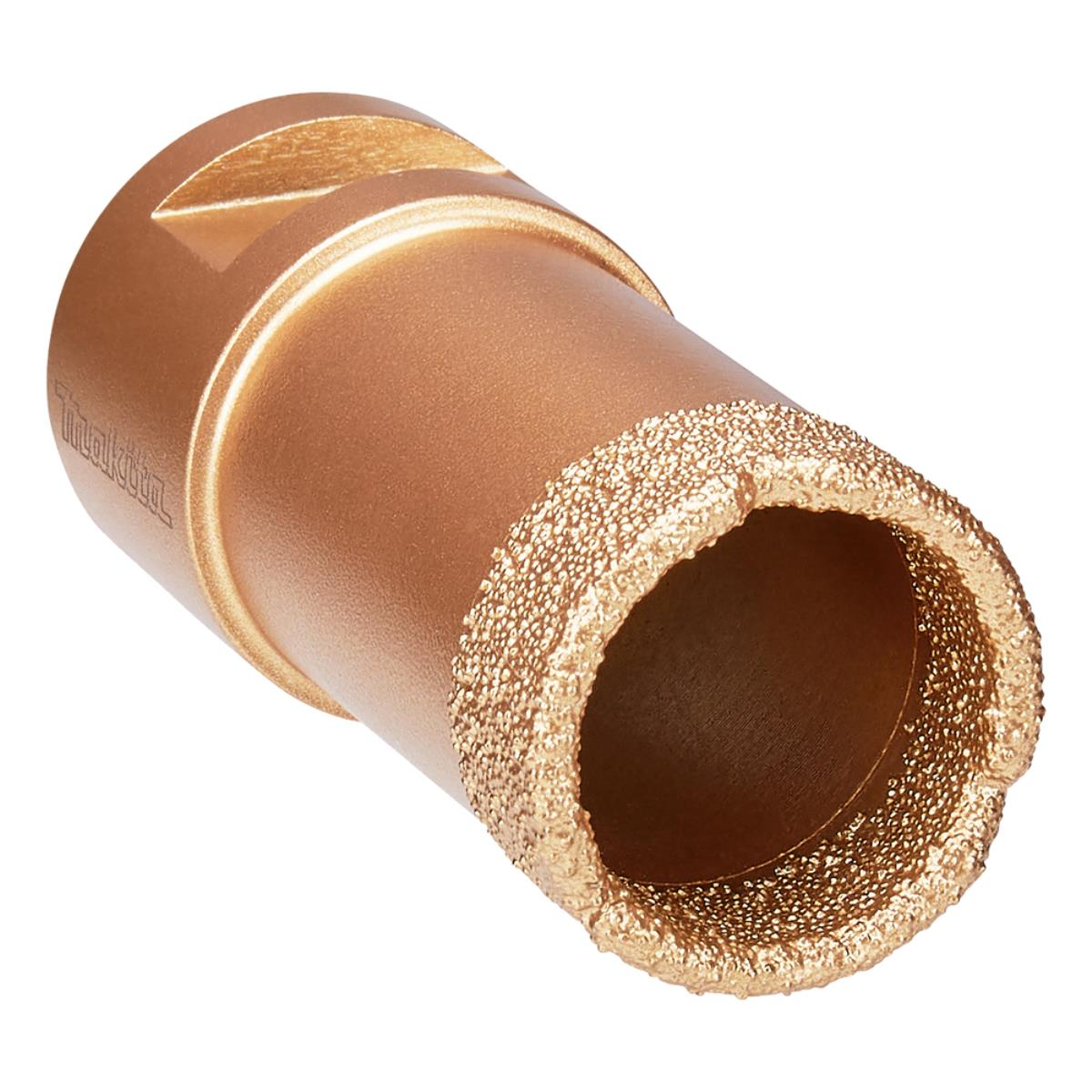 Nahaufnahme eines goldfarbenen Bohrers mit rautenförmigen Schneidkanten.