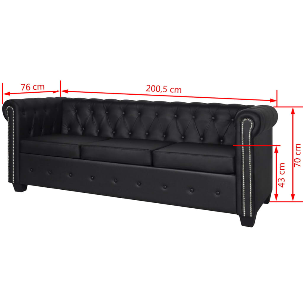 Schwarzes Ledersofa mit Knopfheftung und silbernen Nieten entlang der Arme.