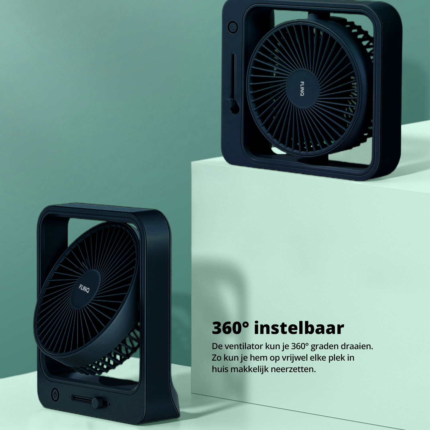 Ventilateur carré noir avec ventilateur rond au milieu. Fond blanc.