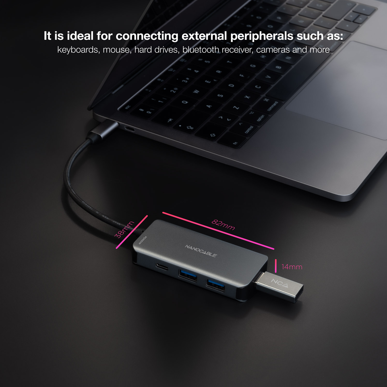 Laptop an USB-Hub angeschlossen. Text: ideal für externe Geräte.