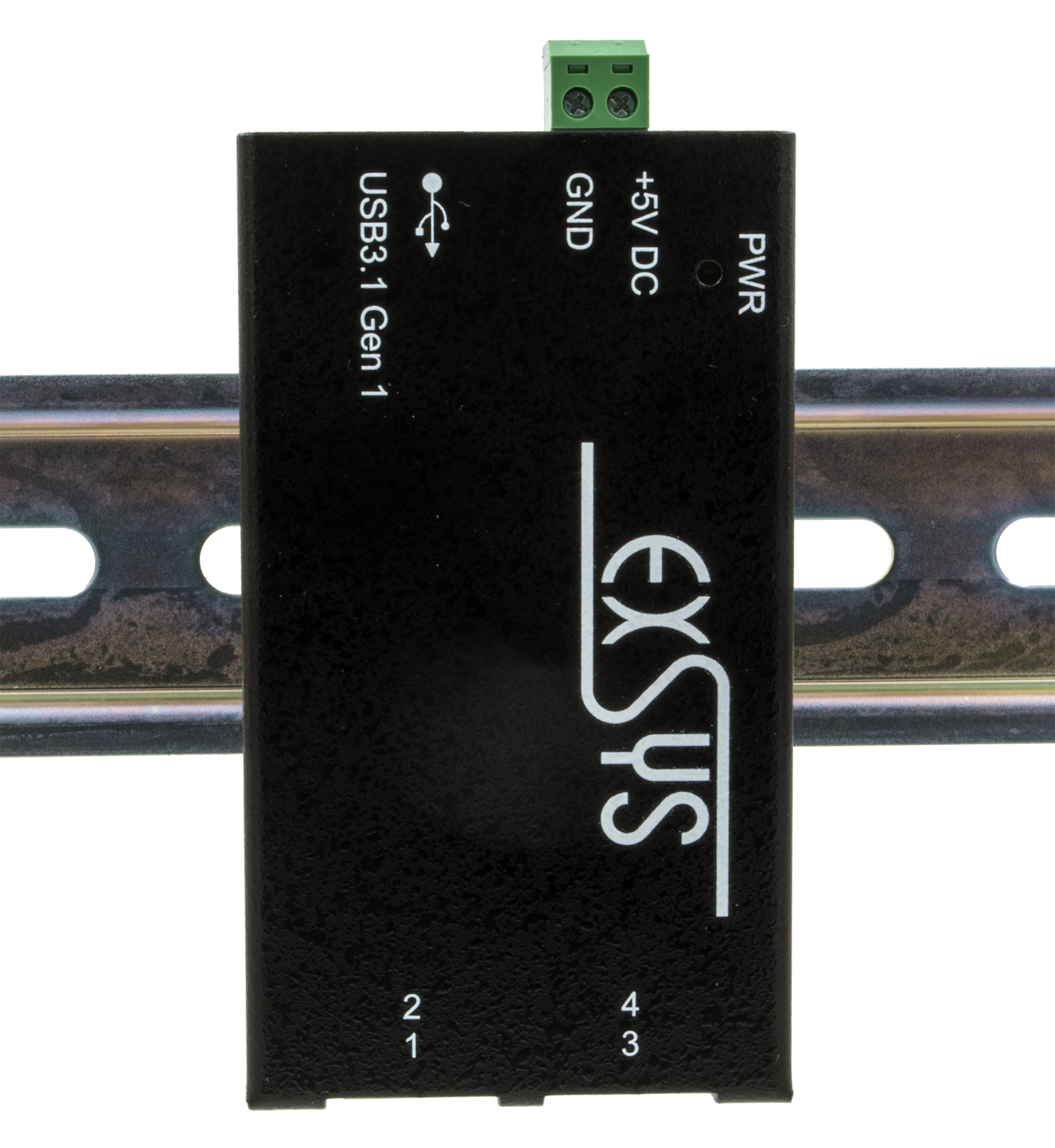 Un hub Exsys USB 3.1 Gen 1 nero su una guida metallica. Connessioni USB, alimentazione e terra.