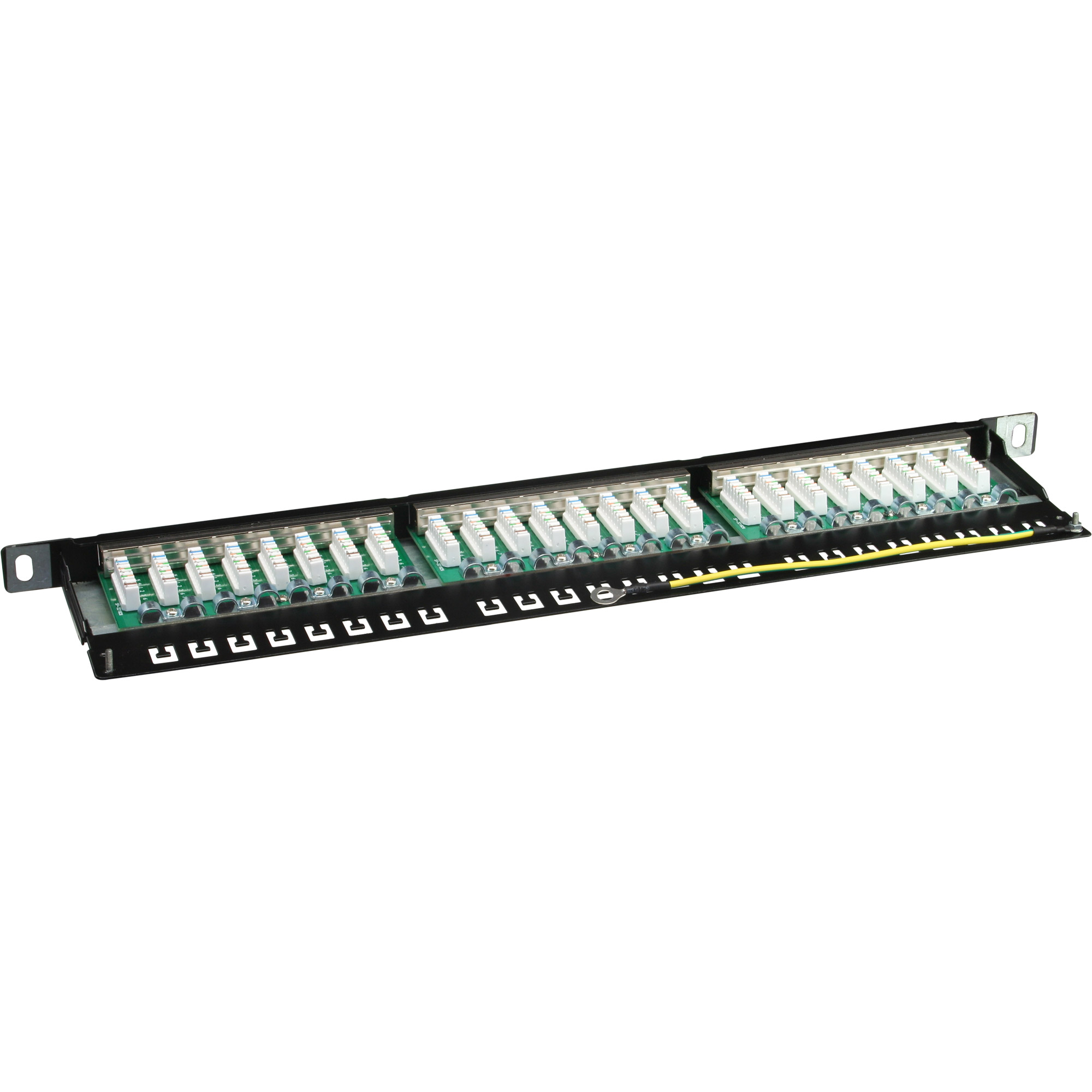 Un pannello di permutazione con più porte, adatto per le connessioni di rete.