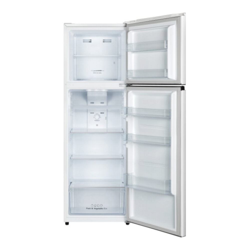 Biała lodówka z otwartymi drzwiami, odsłaniająca półki i przegrody.