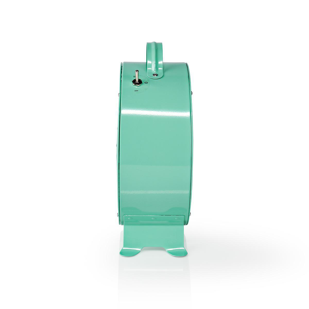 Un ventilatore retrò verde menta su sfondo bianco. Presenta maniglia e interruttore.