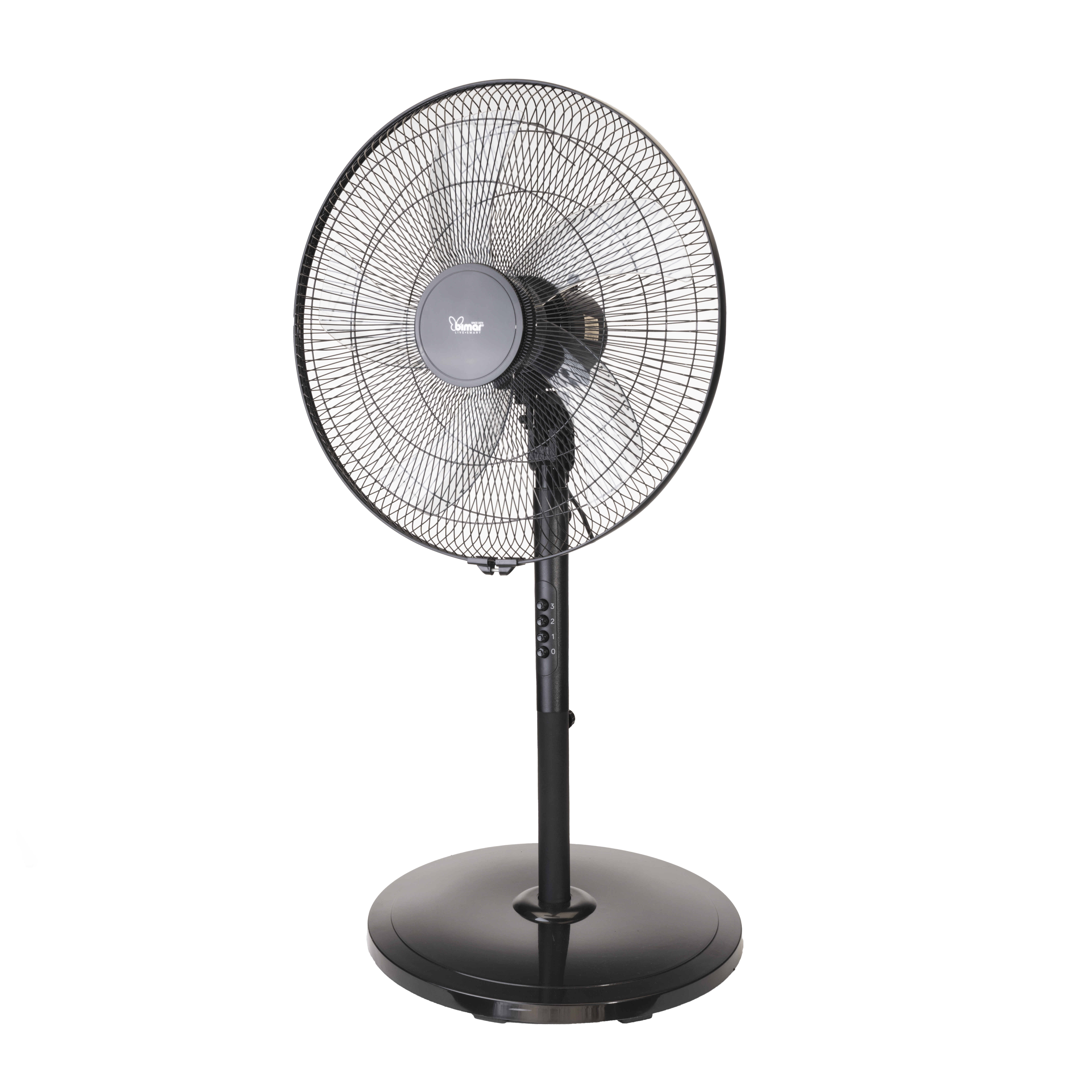 Zwarte staande ventilator met gaasventilator en ronde voet, geïsoleerd.