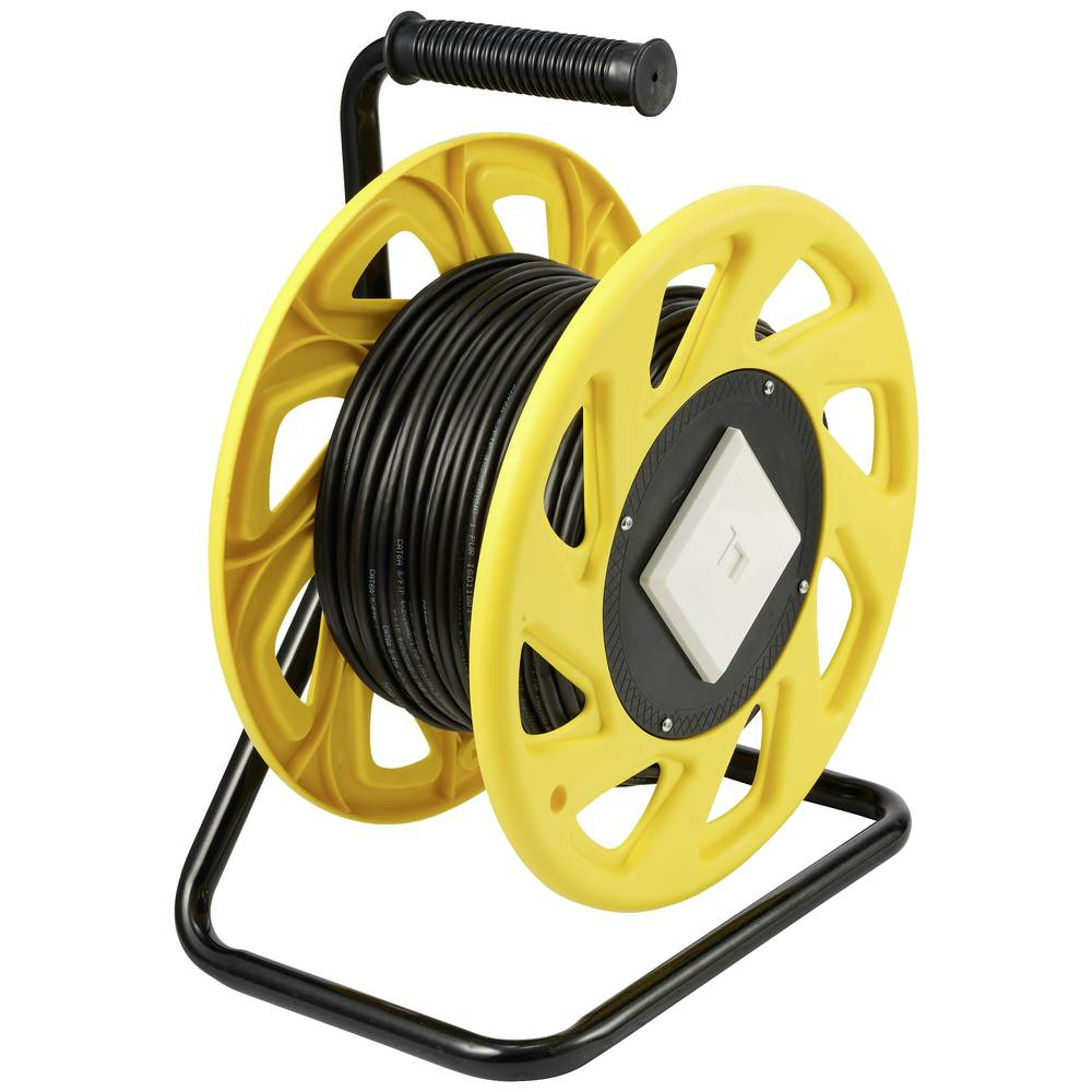 Un avvolgicavo giallo con un cavo nero avvolto. Lo sfondo è bianco.
