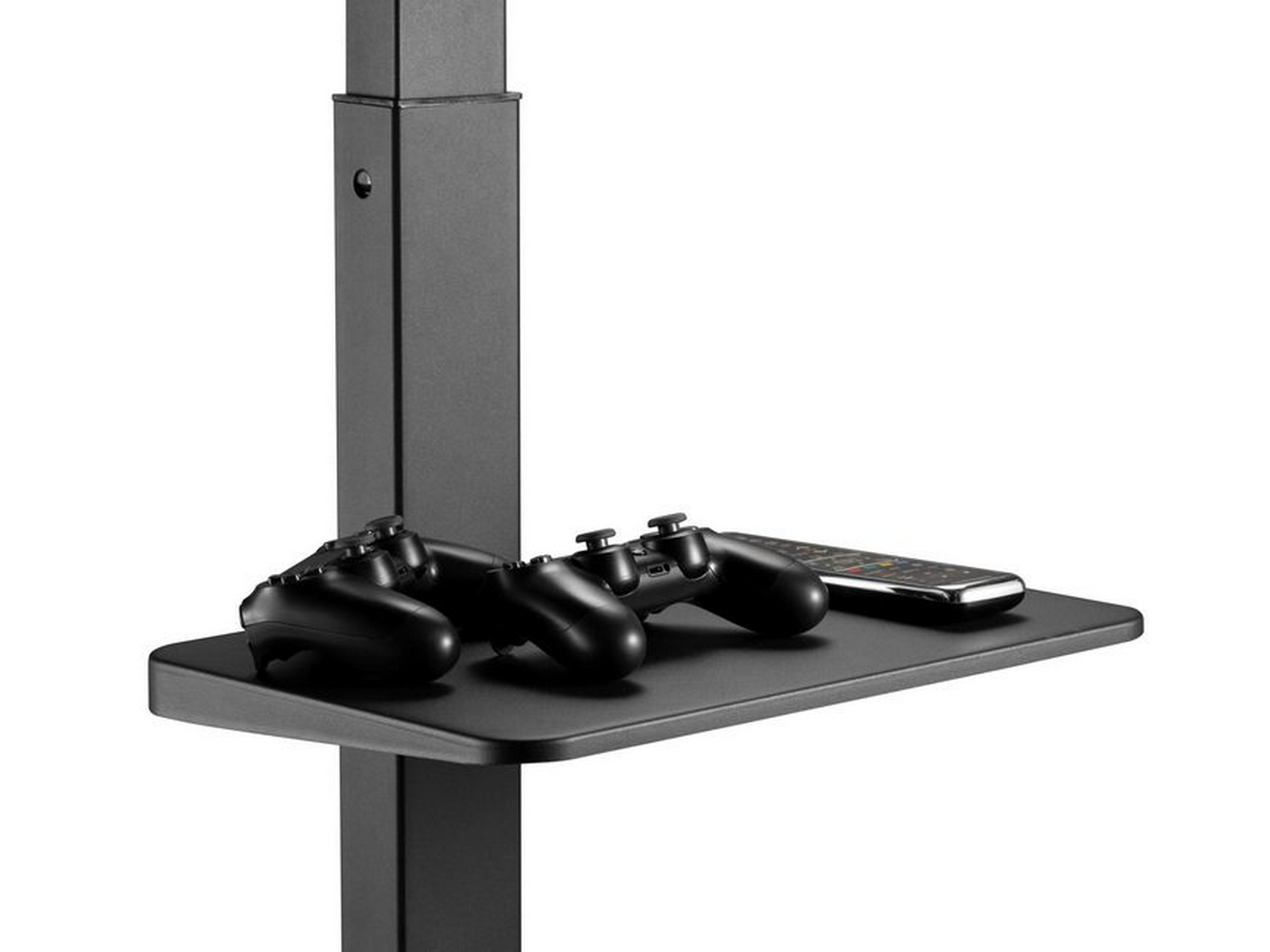 Supporto nero con tre controller e un telefono su un ripiano.